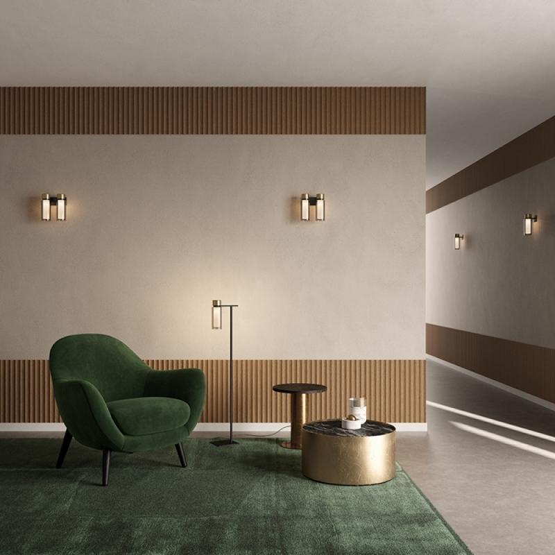 Osman / 560.41
Family of lamps with a rational design enriched by precious metallic details and single wall cylindrical diffusers that give a fascinating and harmonious light diffusion. The particular orthogonal structure and the well-balanced