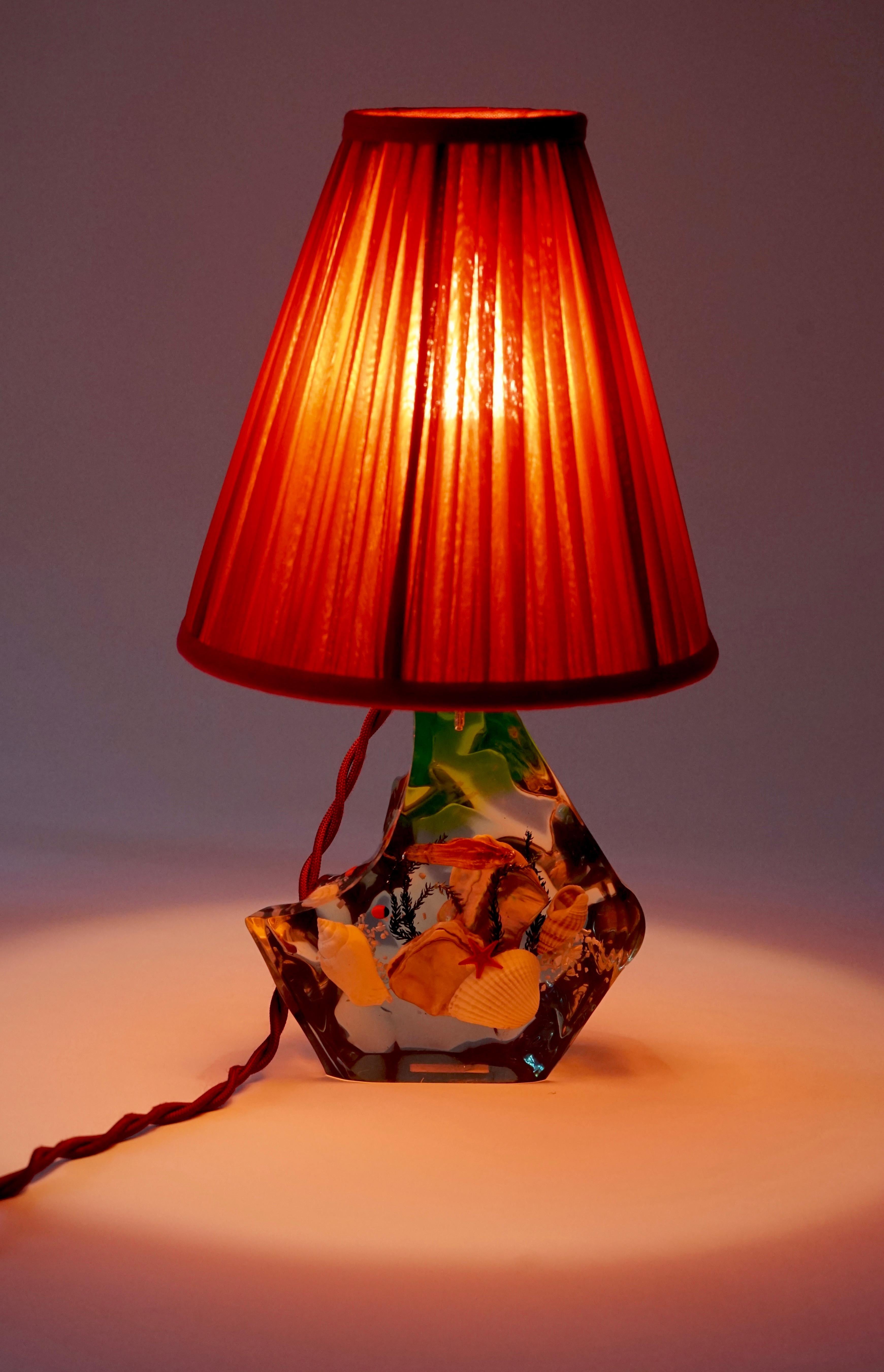 1950 Italian Cast Acrylic Lamp with Shells, Starfish, Seaweed and Fish For Sale 5