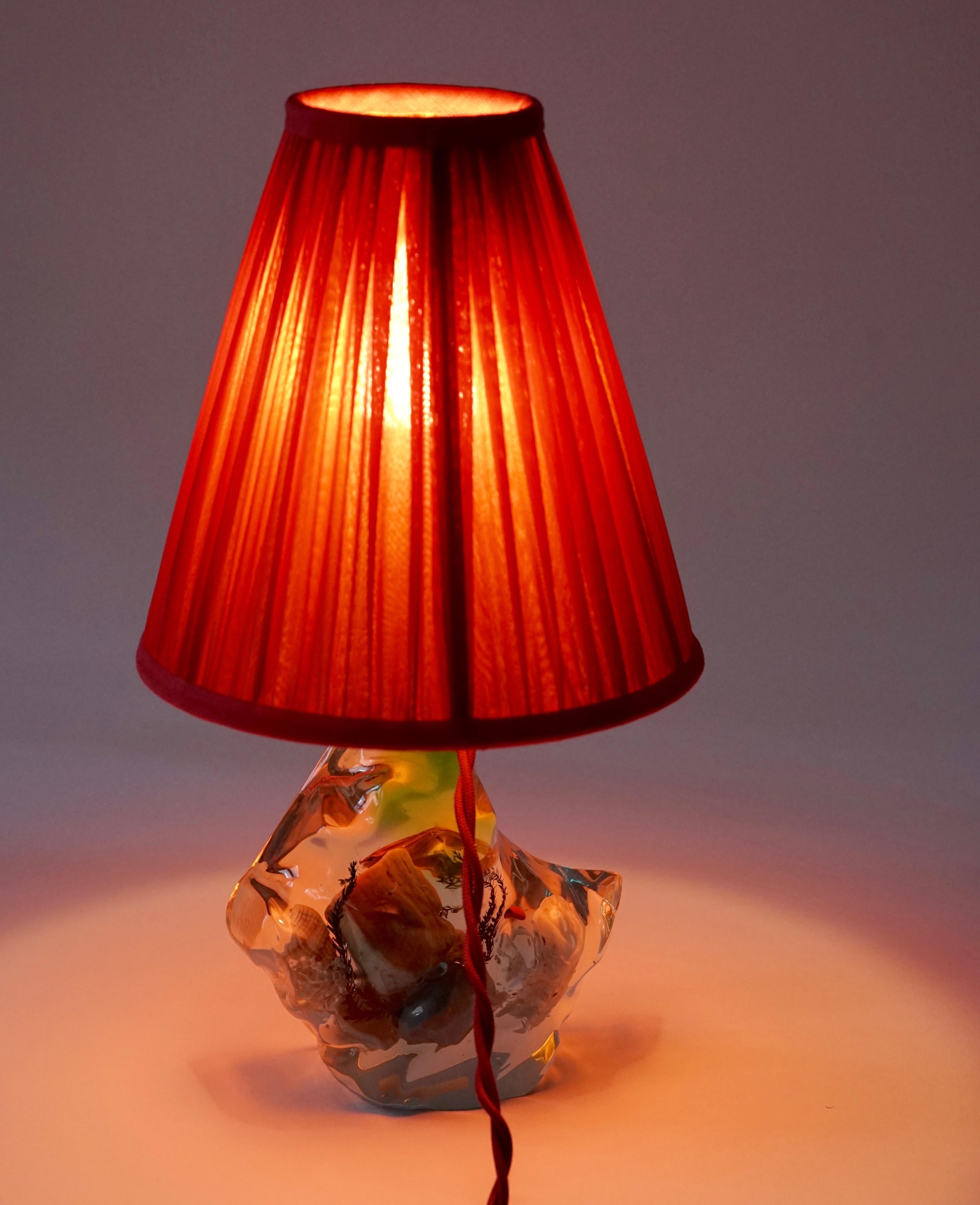 1950 Italian Cast Acrylic Lamp with Shells, Starfish, Seaweed and Fish For Sale 5