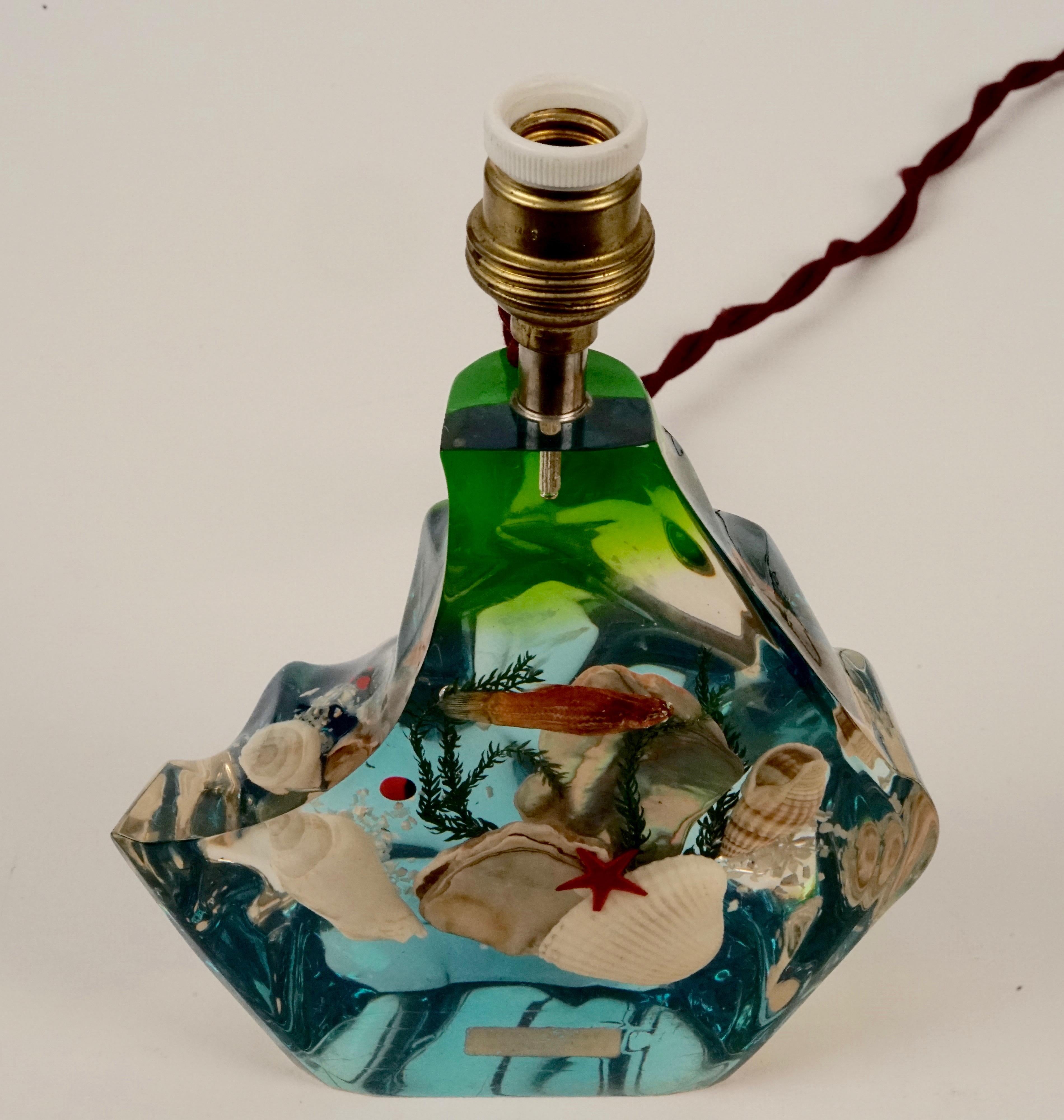 20th Century 1950 Italian Cast Acrylic Lamp with Shells, Starfish, Seaweed and Fish For Sale