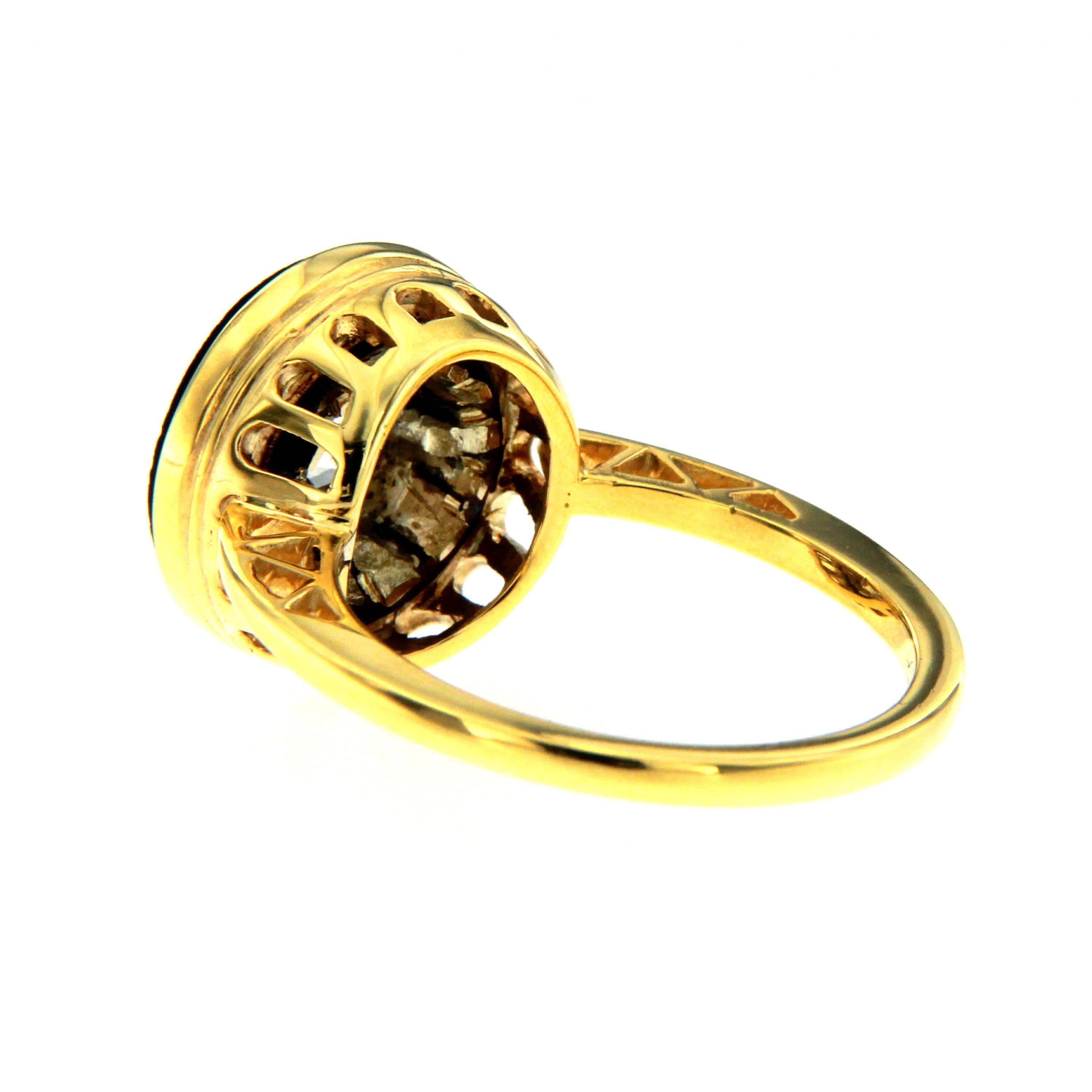 1950 Italian Diamond 1.51 Carat Solitaire Onyx Gold Ring In Excellent Condition In Napoli, Italy