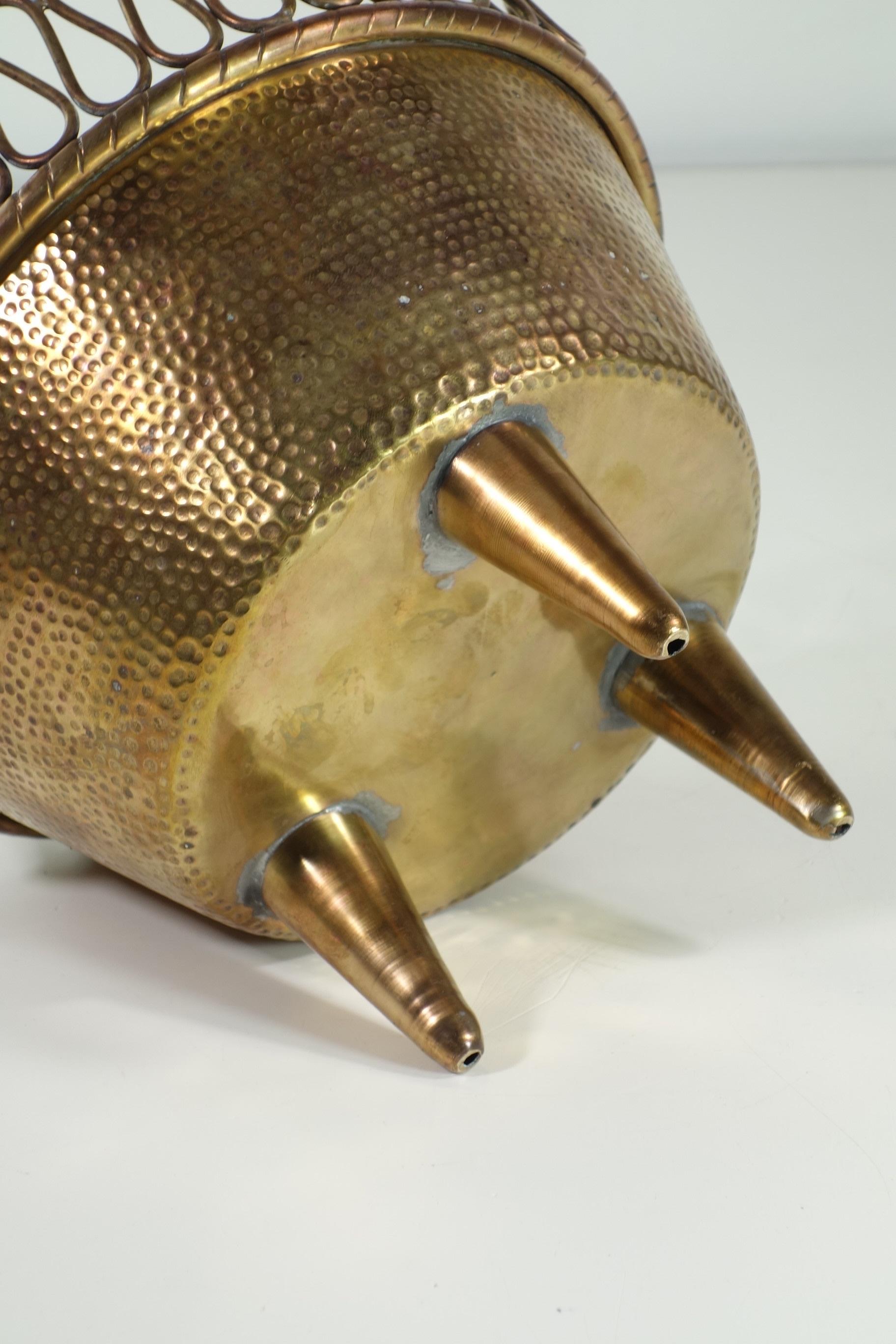 1950 Italian Mid Century Design Gio Ponti style Metal Brass Copper Vase For Sale 4