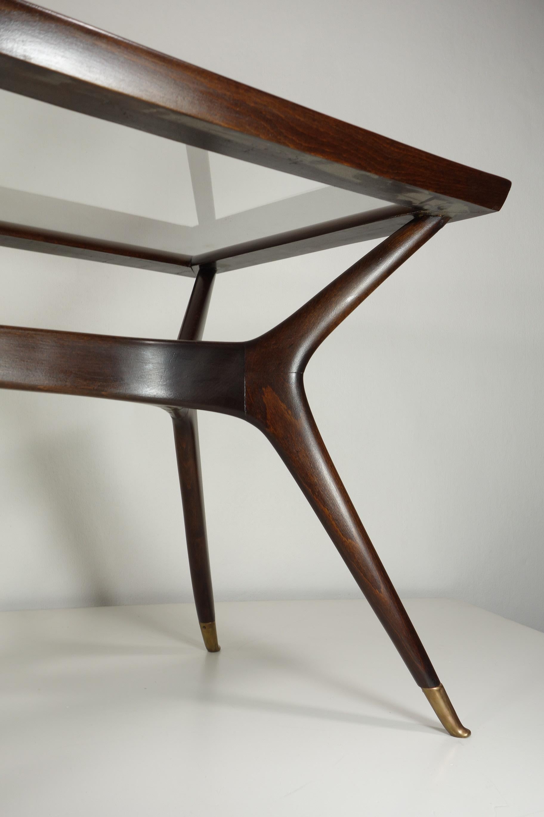 1950 Italienischer Mid Century Modernist Design Ico Parisi Stil Wood Couchtisch im Angebot 4
