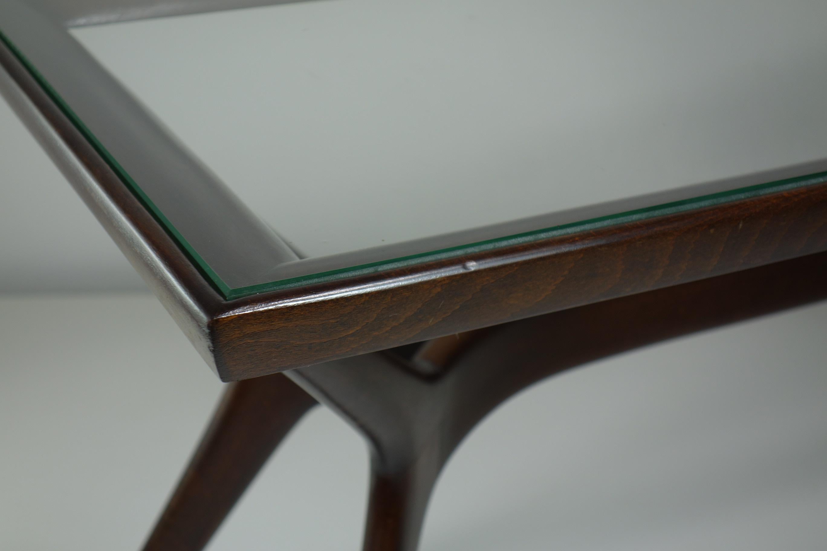 1950 Italienischer Mid Century Modernist Design Ico Parisi Stil Wood Couchtisch im Angebot 5
