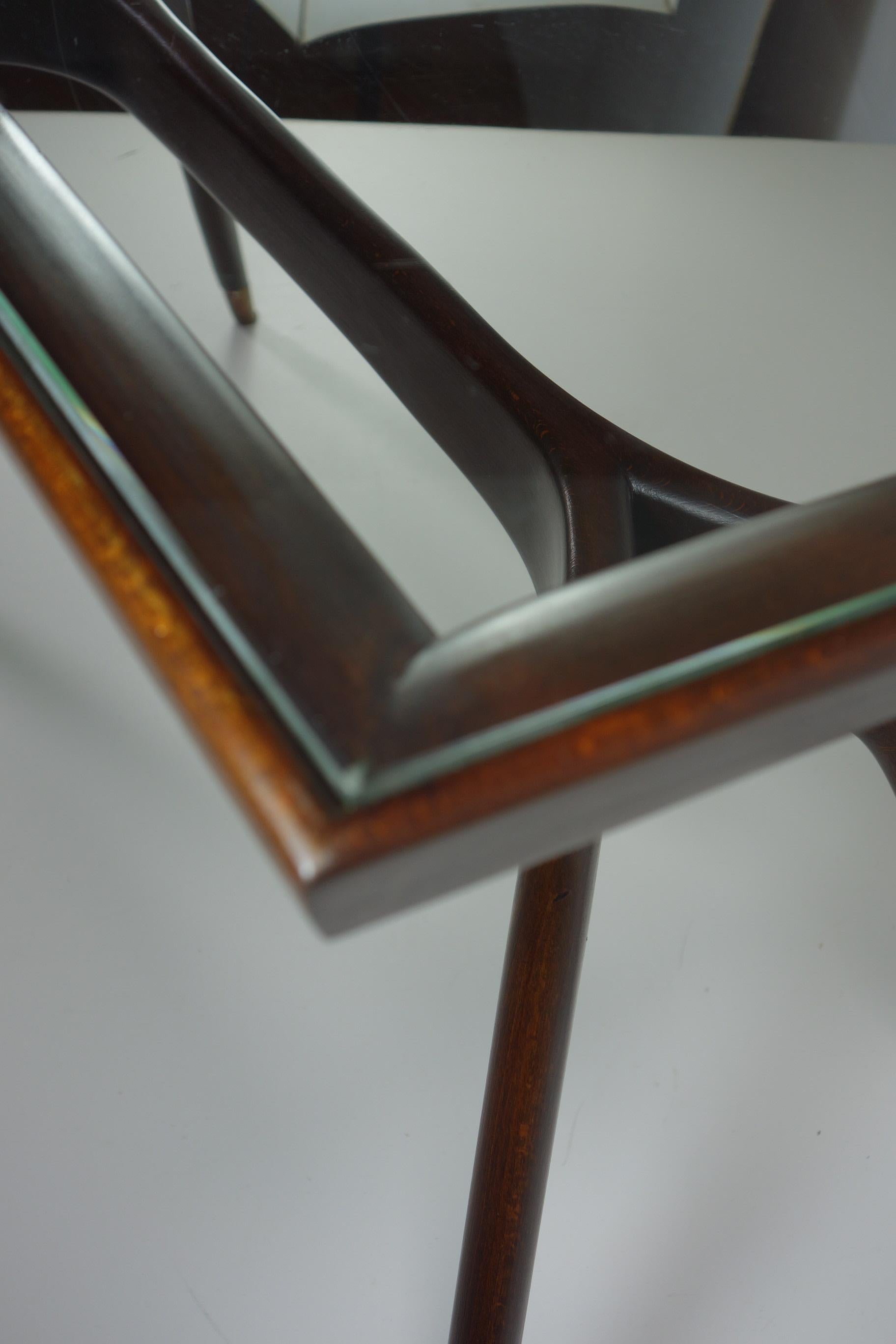 1950 Italienischer Mid Century Modernist Design Ico Parisi Stil Wood Couchtisch im Angebot 7
