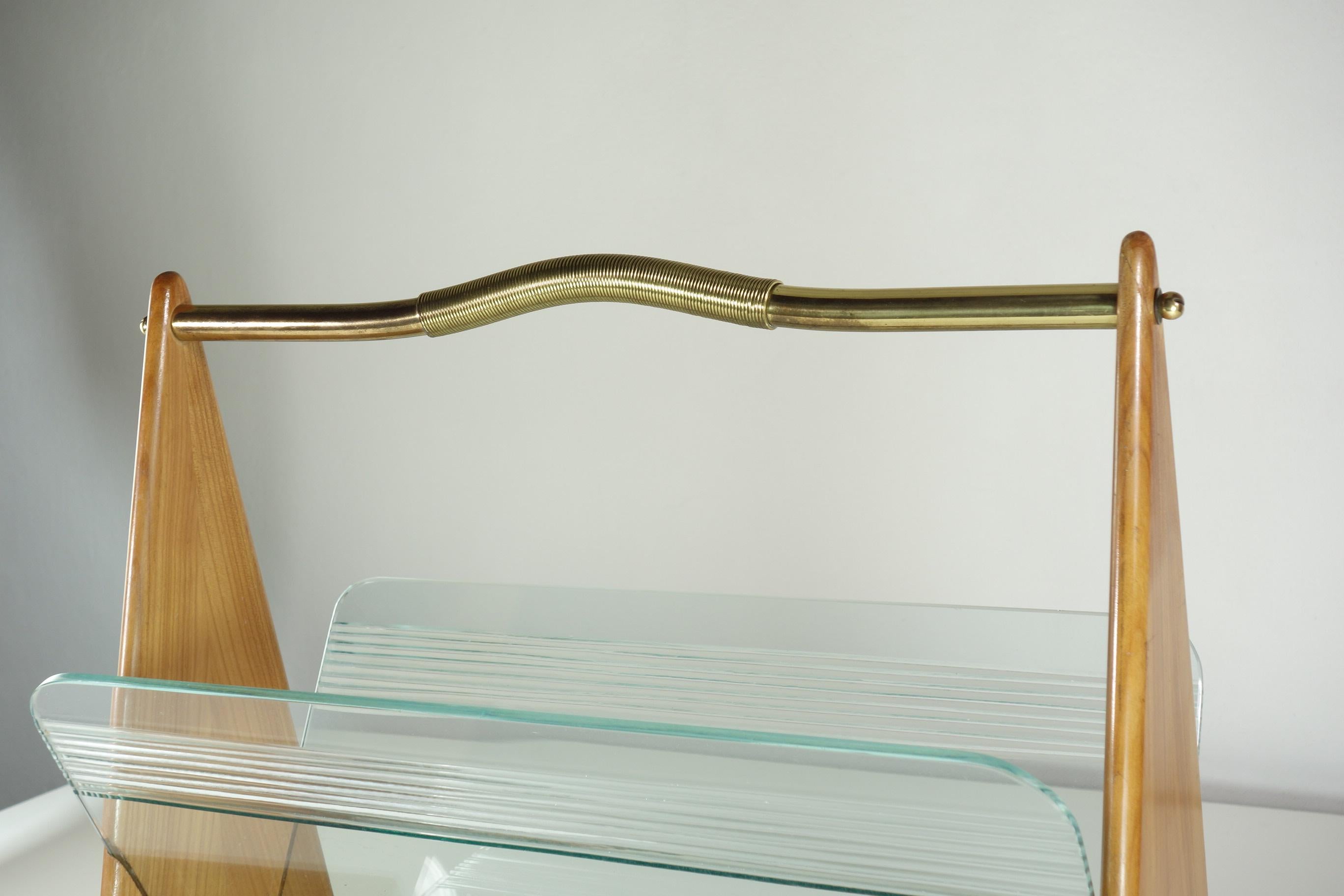 Brass 1950 Italian Midcentury Modern Design Wood Glass Magazine Rack For Sale