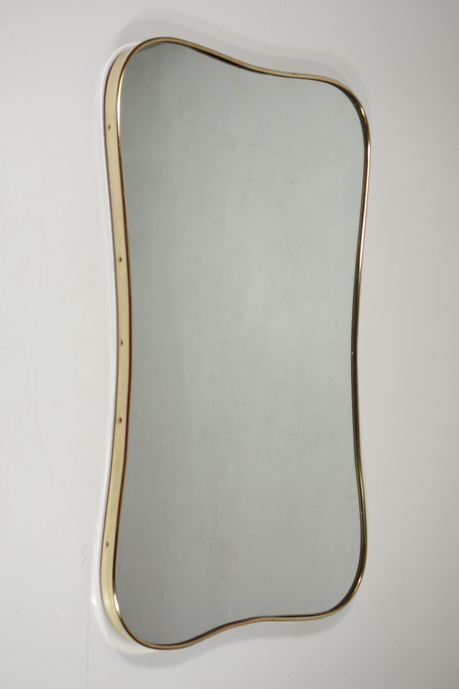 Specchio da parete italiano del Medioevo
1950

Telaio in ottone con specchio originale
Wood Back
Condizioni eccellenti