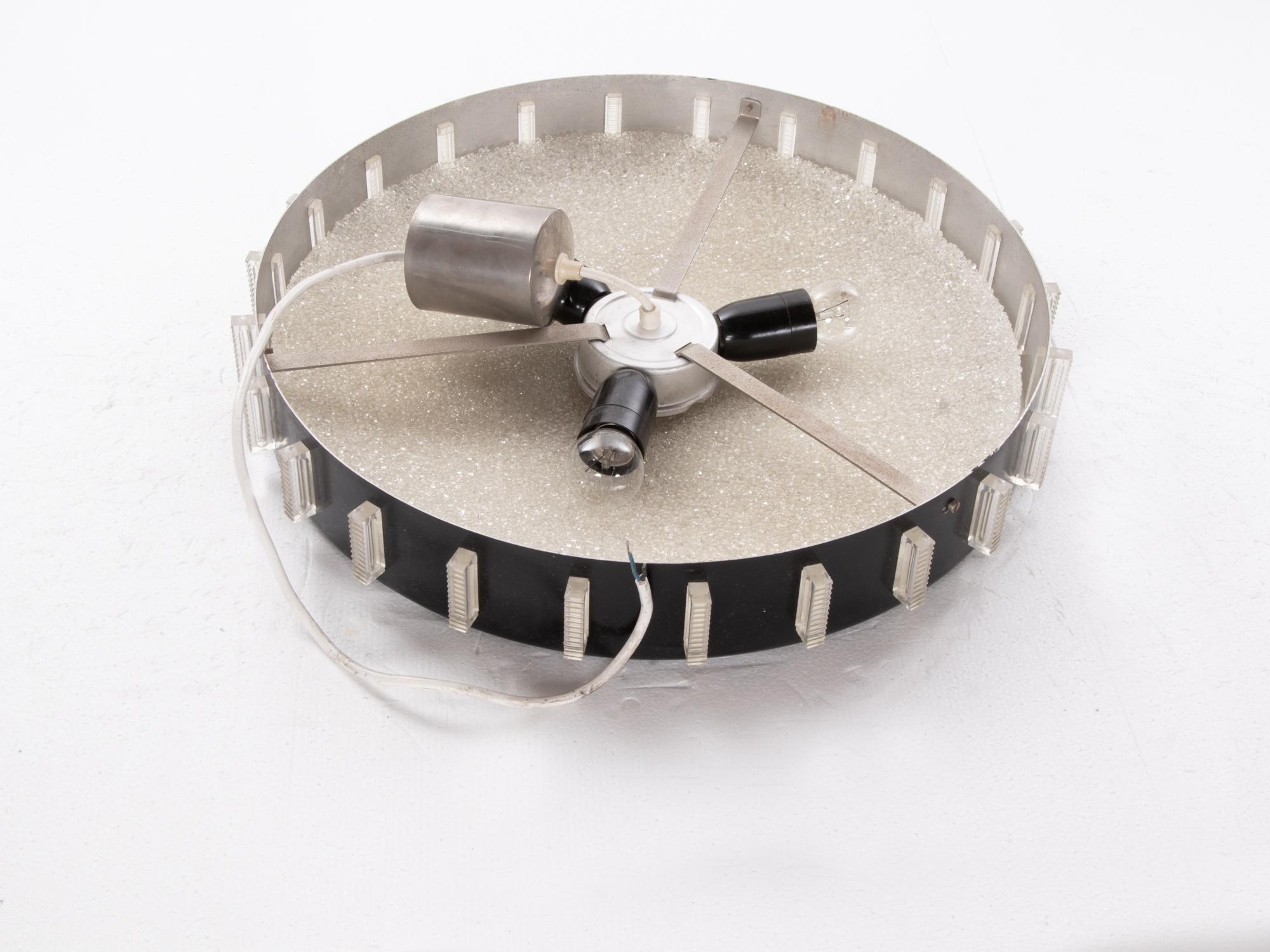 The 1950 Italy Drum Flush Mount Kronleuchter in der Art von Stilnovo (Mitte des 20. Jahrhunderts) im Angebot