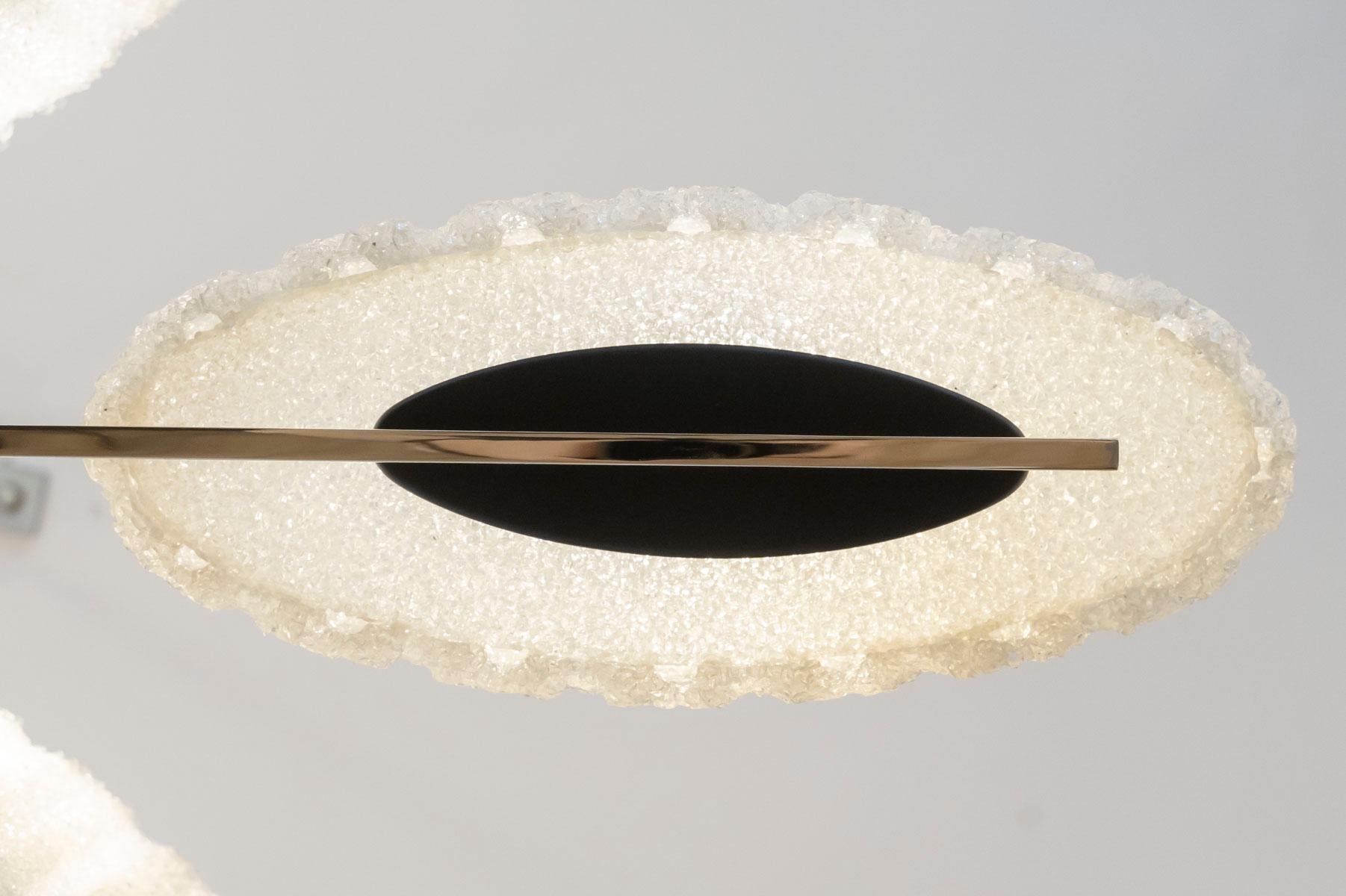 Ottone 1950 Grande lampadario della Maison Arlus in vendita