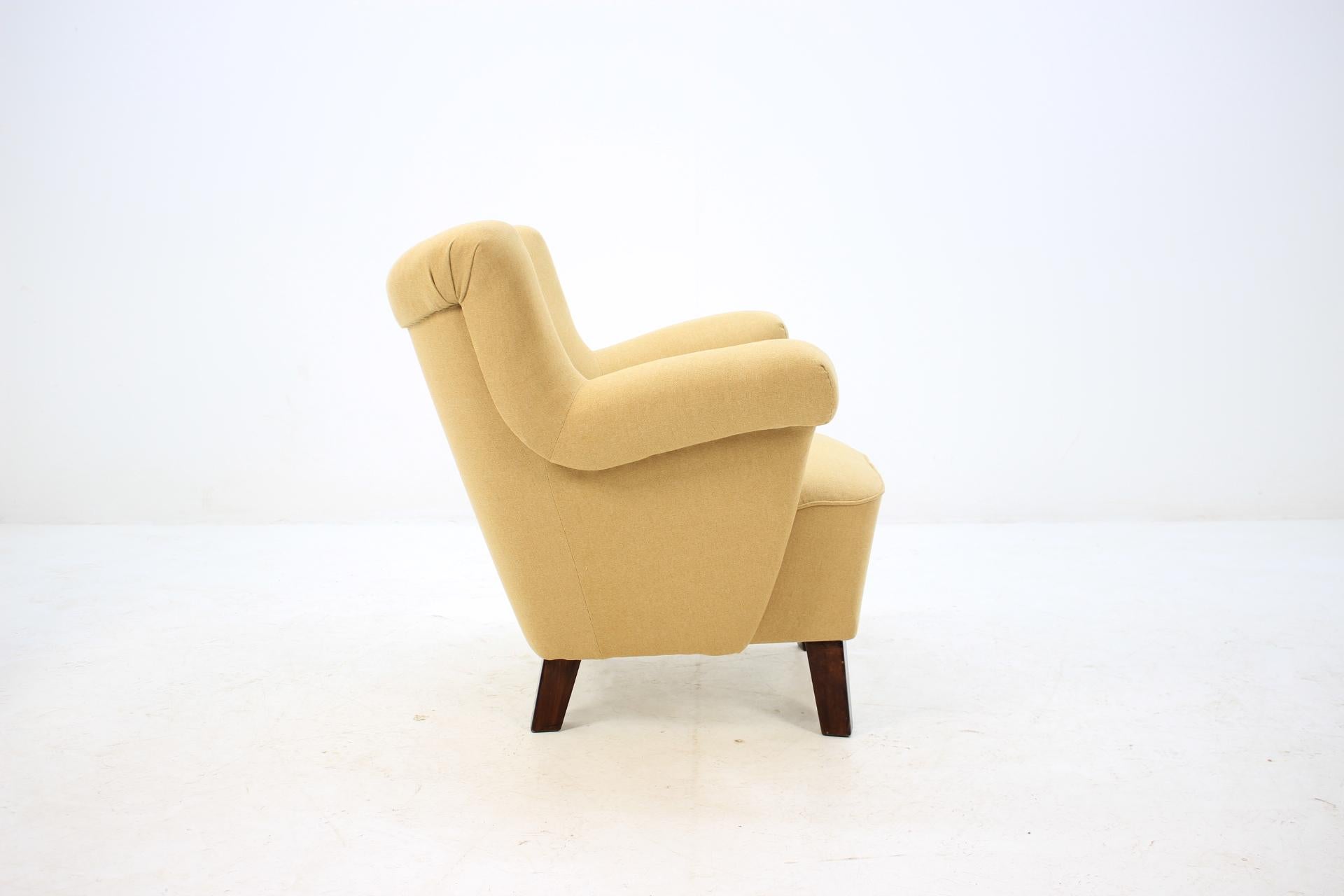 Mid-20th Century 1950 Large Lounge Chair, Czechoslovakia
