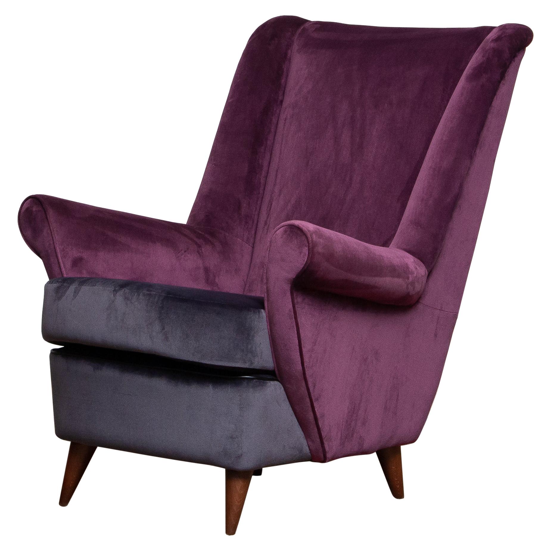 Mid-Century Modern 1950 Lounge / Easy Chair in Magenta by Designed Gio Ponti for ISA Bergamo, Italy