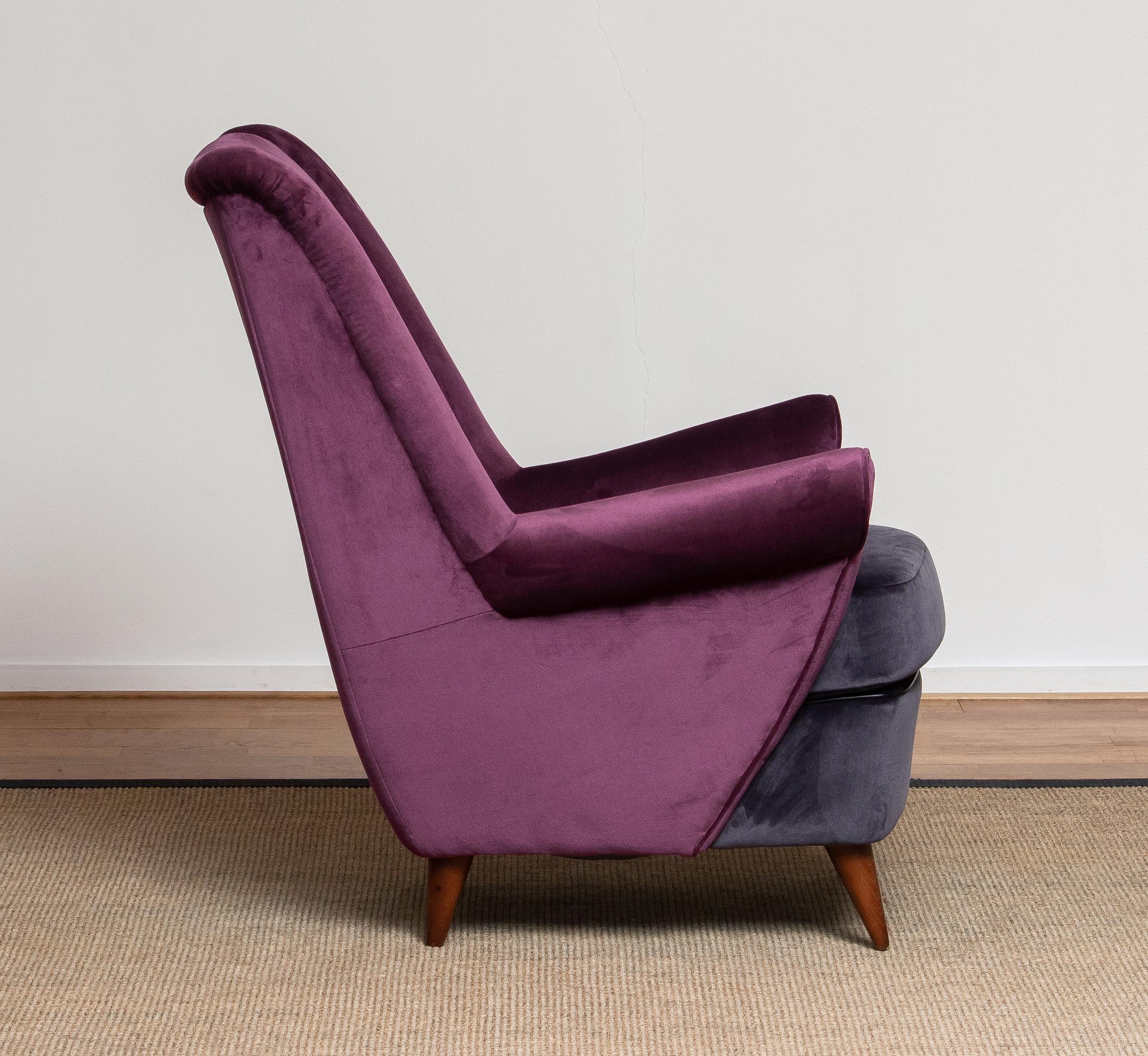 Italian 1950 Lounge / Easy Chair in Magenta by Designed Gio Ponti for ISA Bergamo, Italy
