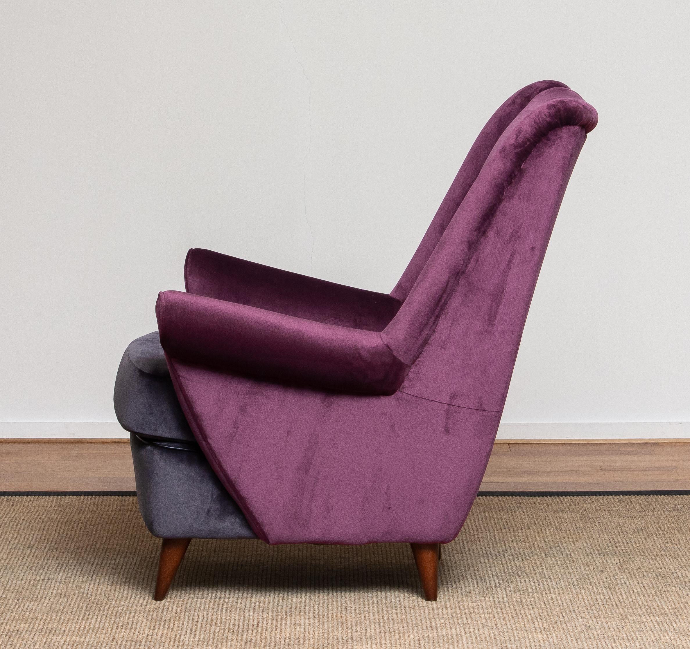 Italian 1950 Lounge / Easy Chair in Magenta by Designed Gio Ponti for ISA Bergamo, Italy