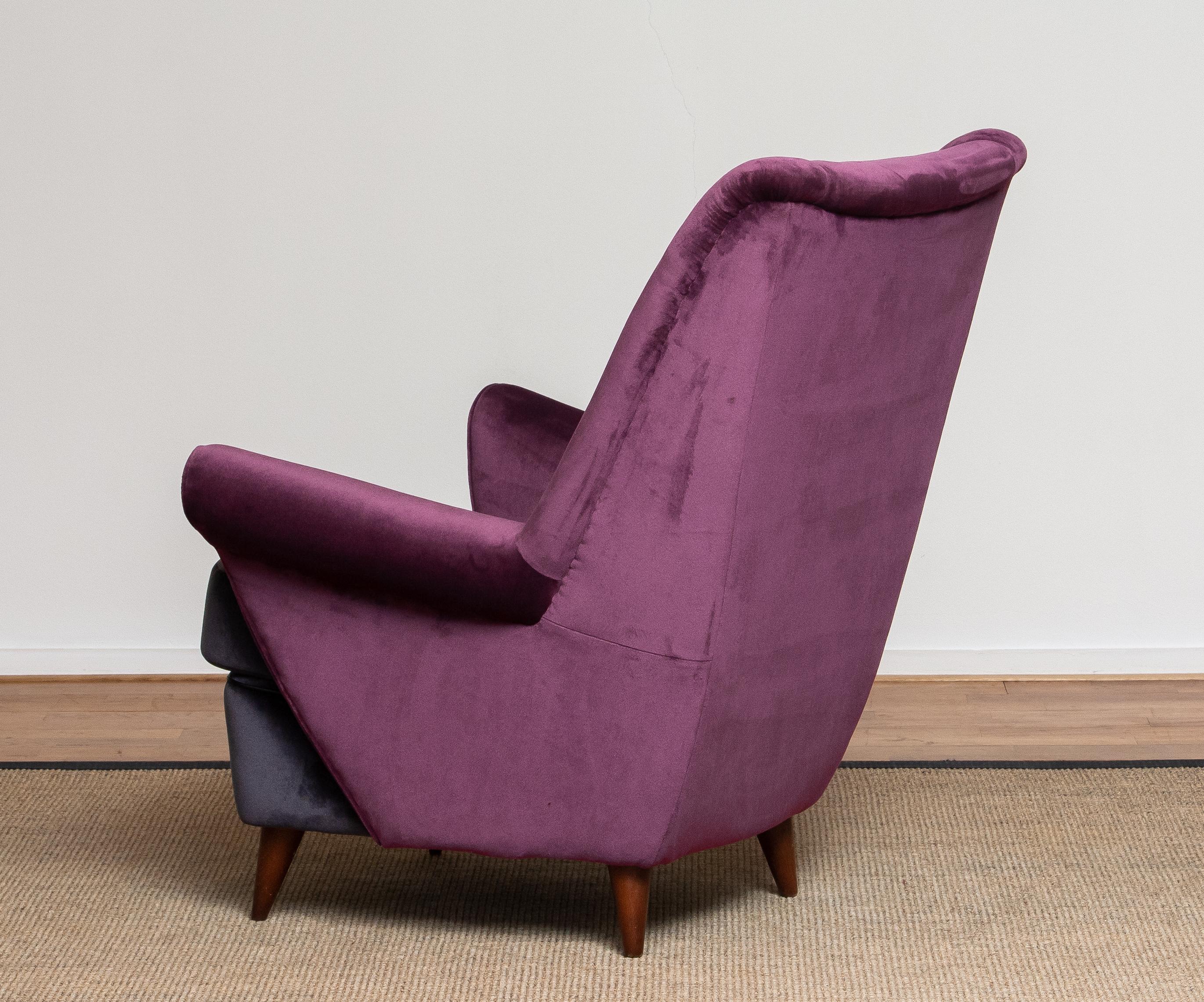 Velvet 1950 Lounge / Easy Chair in Magenta by Designed Gio Ponti for ISA Bergamo, Italy
