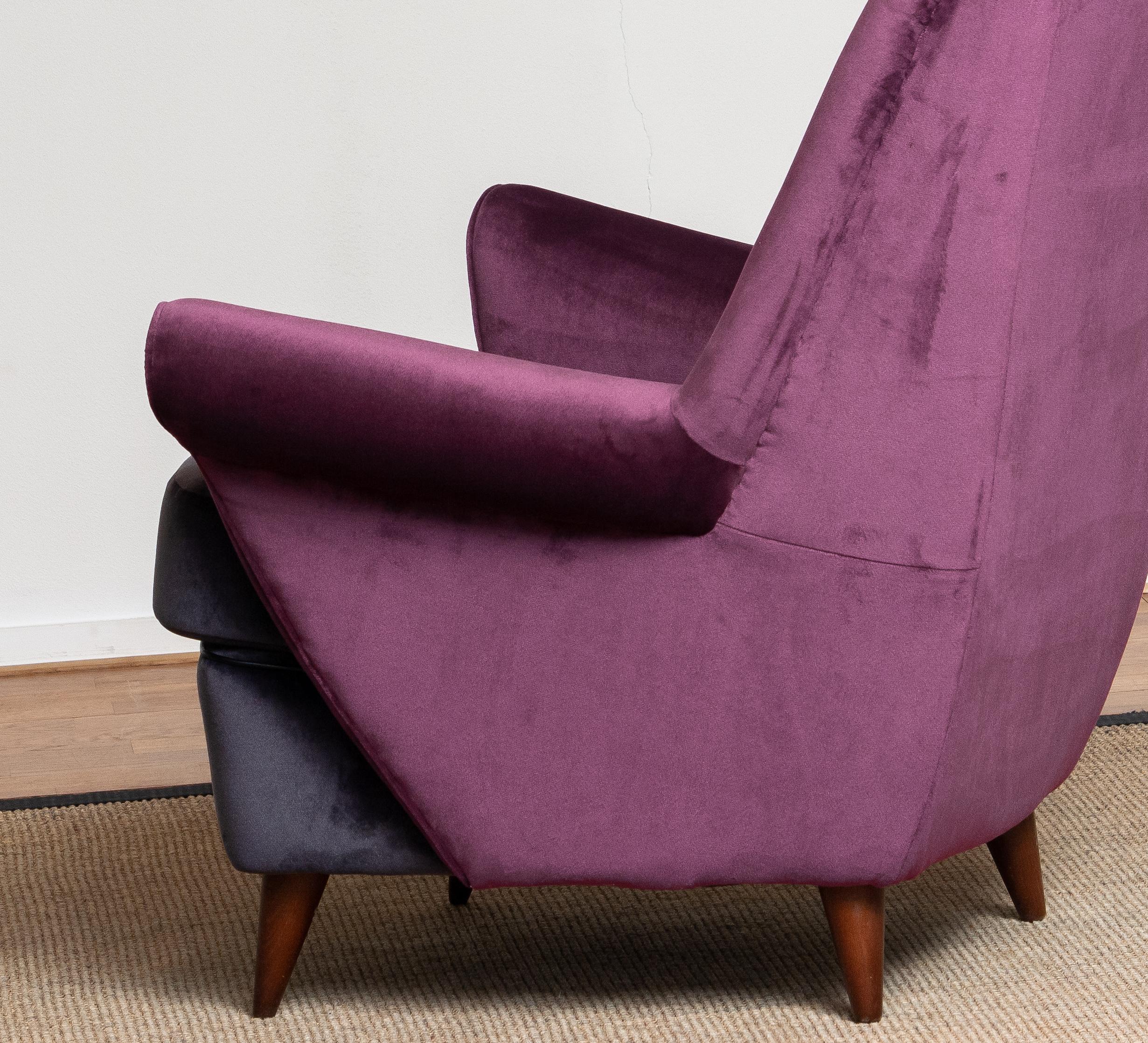 1950 Lounge / Easy Chair in Magenta by Designed Gio Ponti for ISA Bergamo, Italy 1