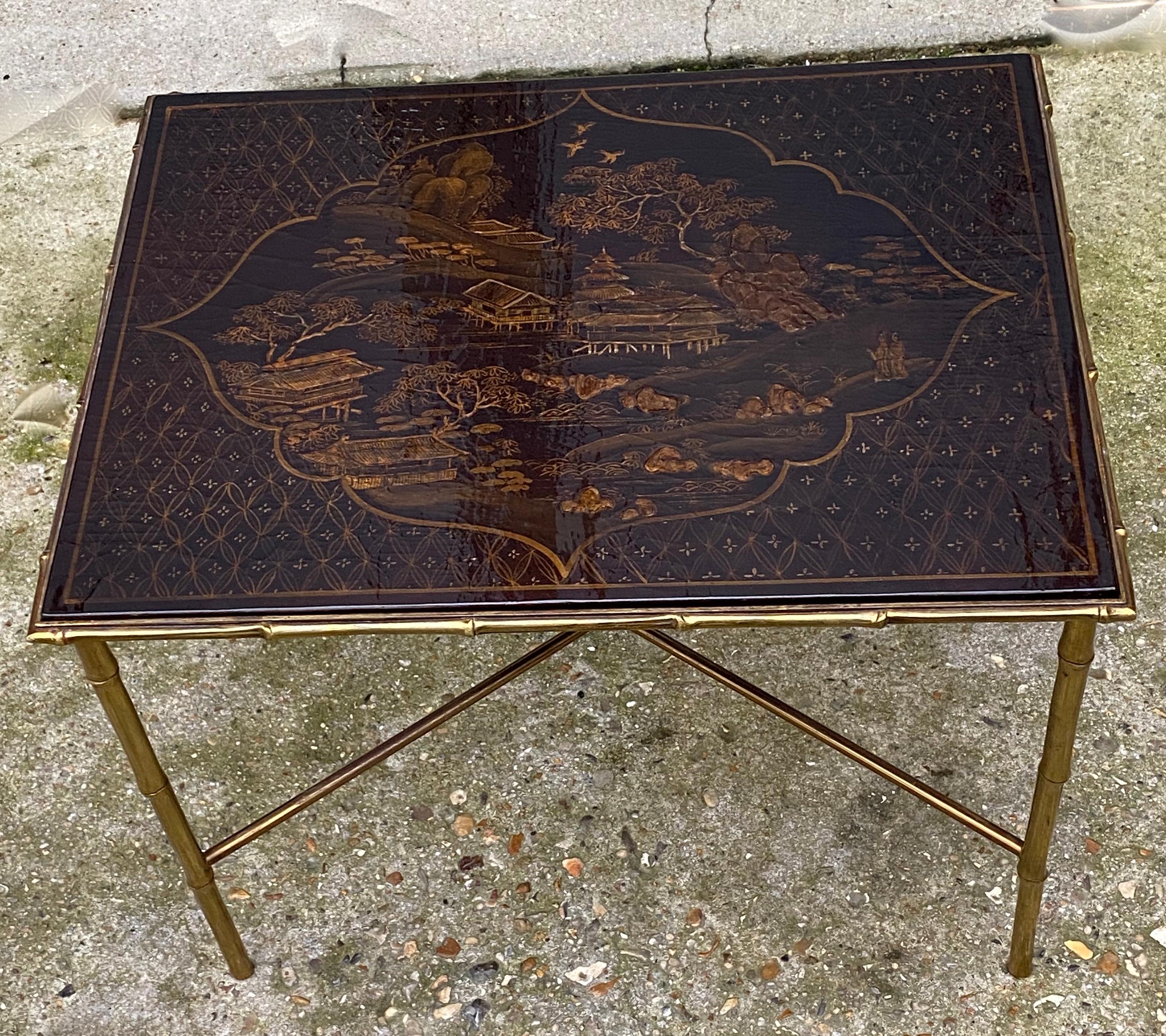 Doré Table en bambou décorée de la Maison Bagus ou Jansen en bronze doré avec laque de Chine, 1950 en vente