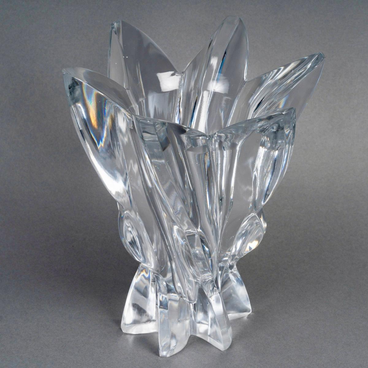Art Déco 1950 Marc Lalique - Vaso Everest in cristallo chiaro in vendita
