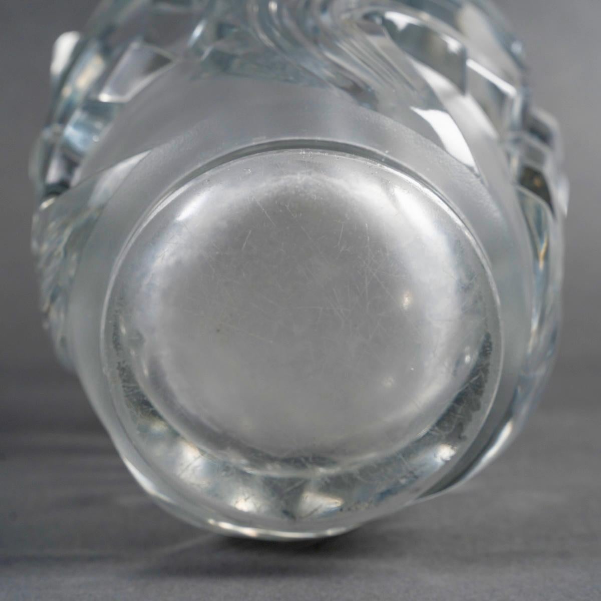Stampato 1950 Marc Lalique - Vaso Surcouf Foglie CrystaL in vendita