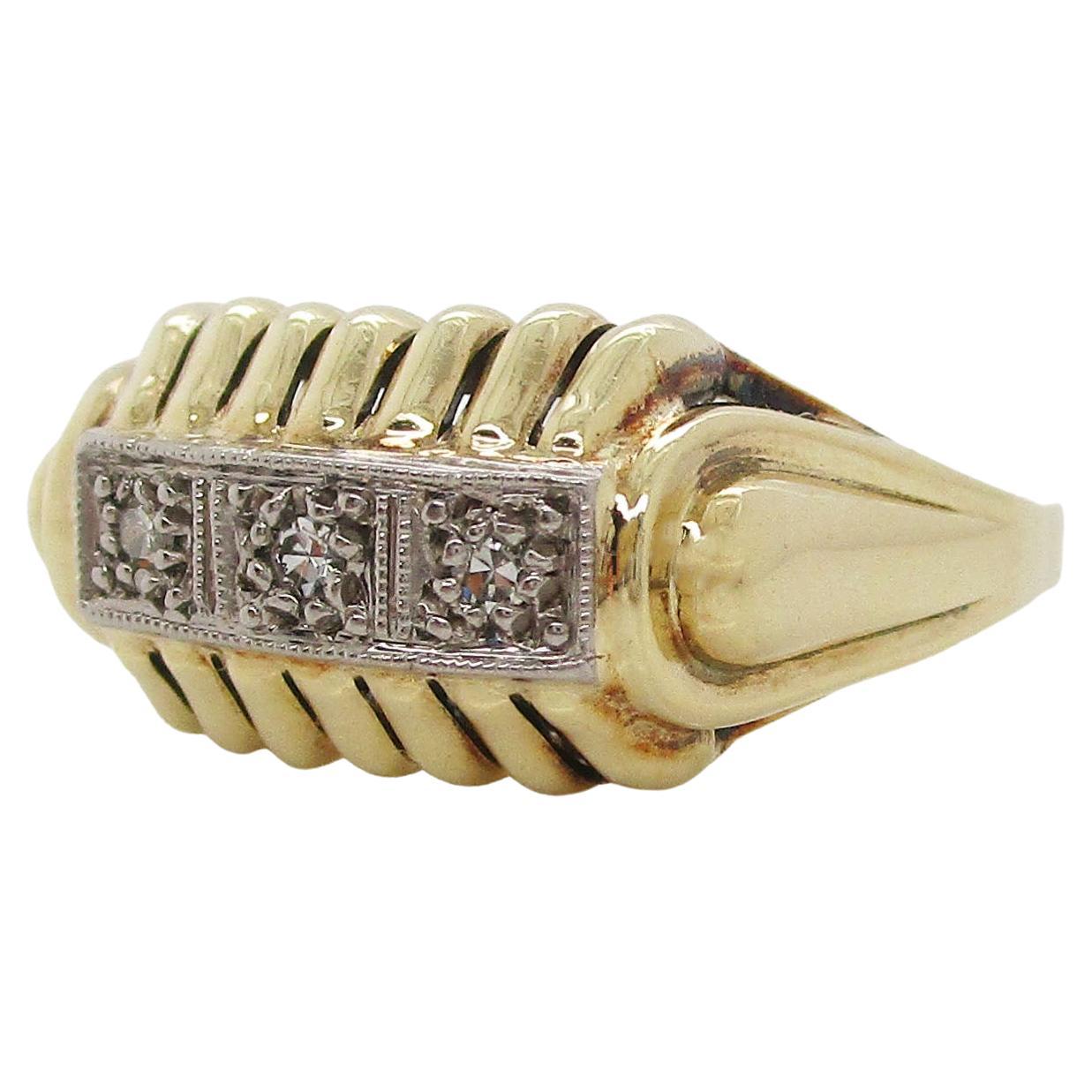 Bague à trois pierres en or jaune 14 carats avec diamants, milieu du siècle 1950