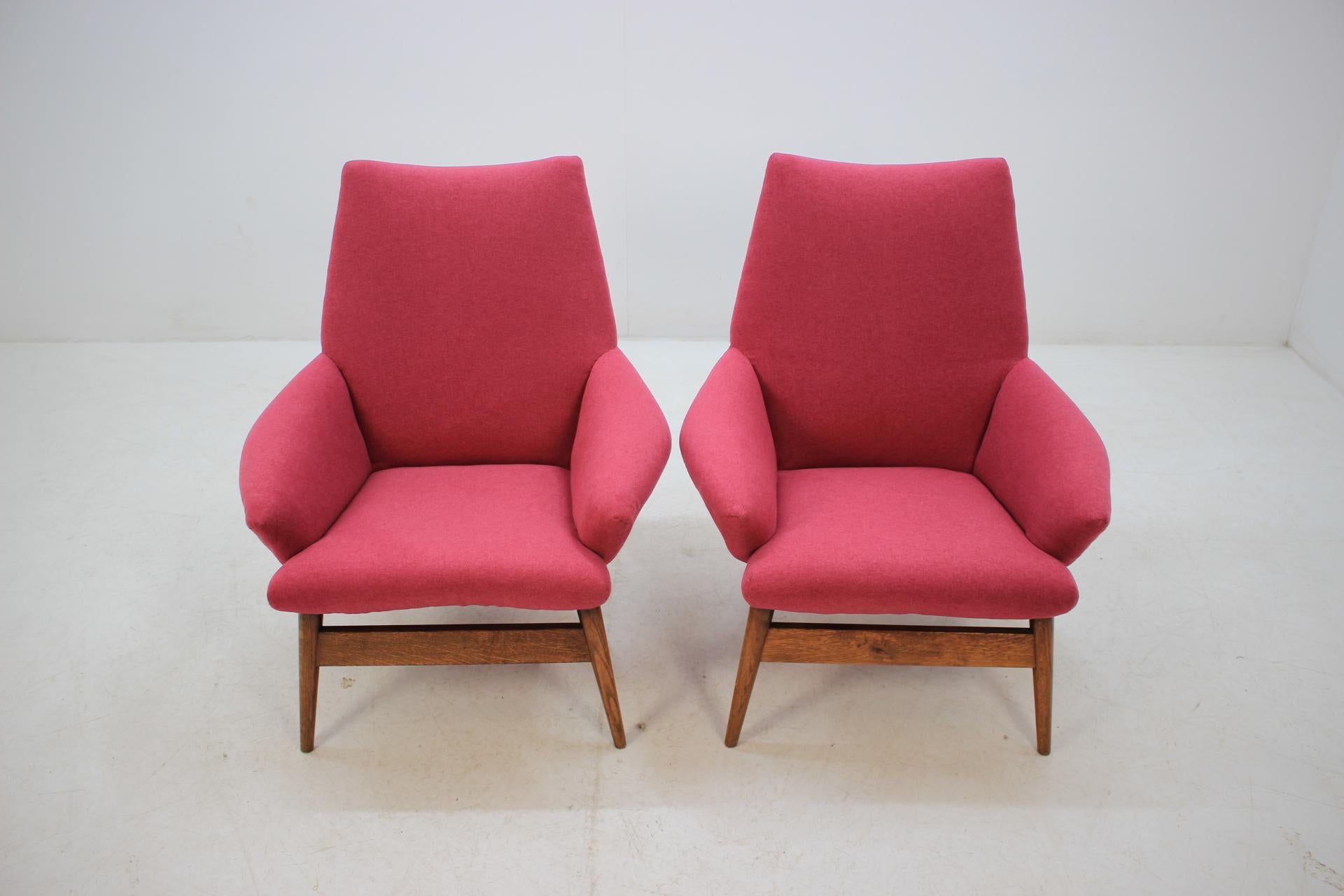 1950 Miroslav Navratil Lounge Chair, Set of 2 3