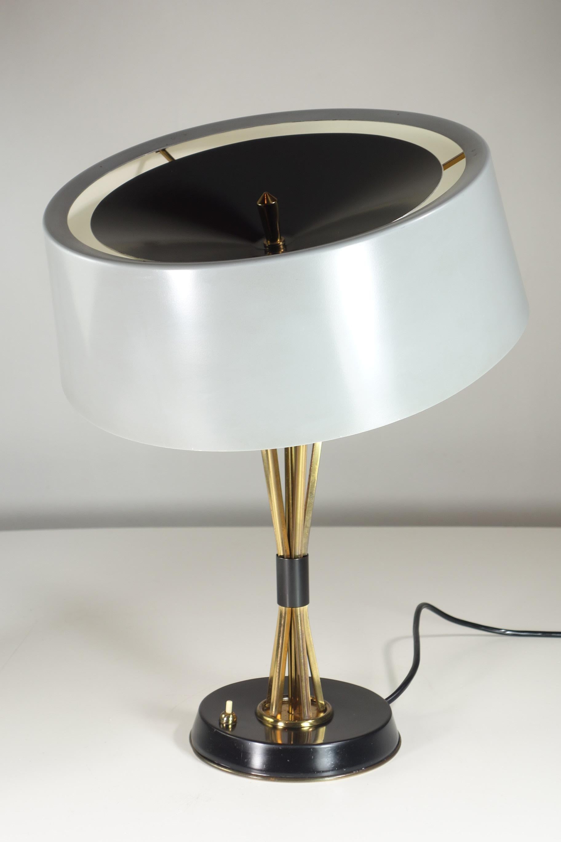 Italiano 1950 Oscar Torlasco Lumi Italian Design Midcentury Brass Grey Black Table Lamp in vendita