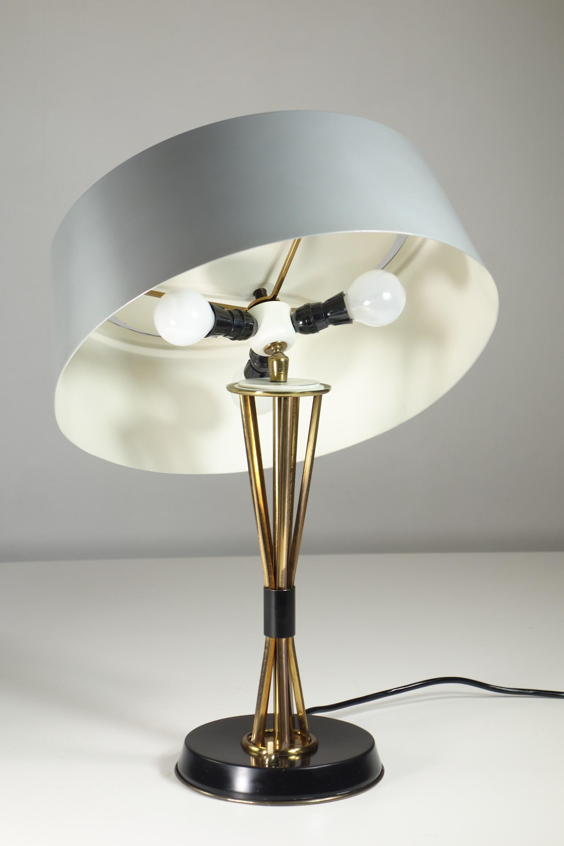 1950 Oscar Torlasco Lumi Italian Design Midcentury Brass Grey Black Table Lamp In condizioni buone in vendita a Brescia, IT
