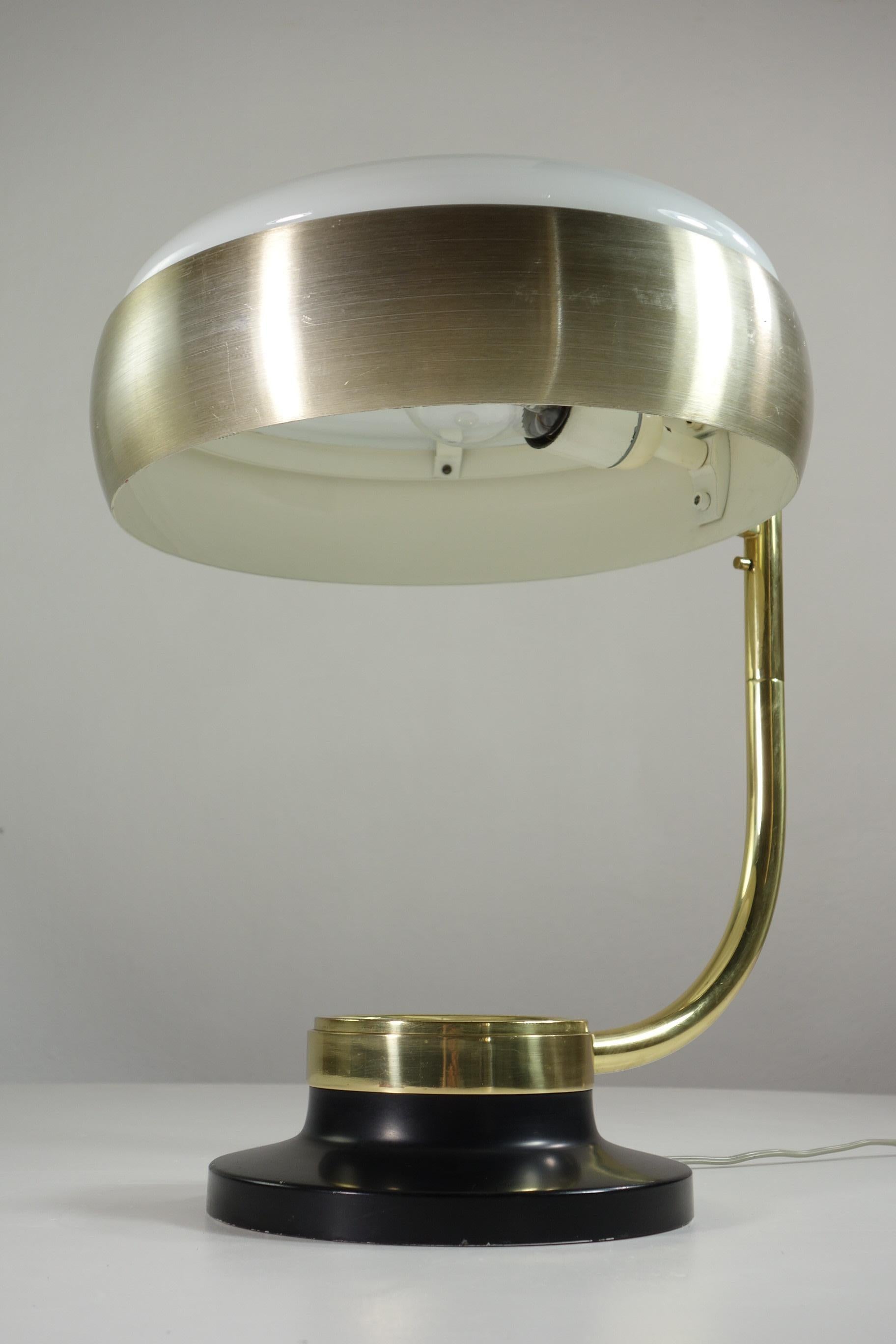 1950 Oscar Torlasco Lumi Milano Lampe de table italienne Midcentury Design en vente 1