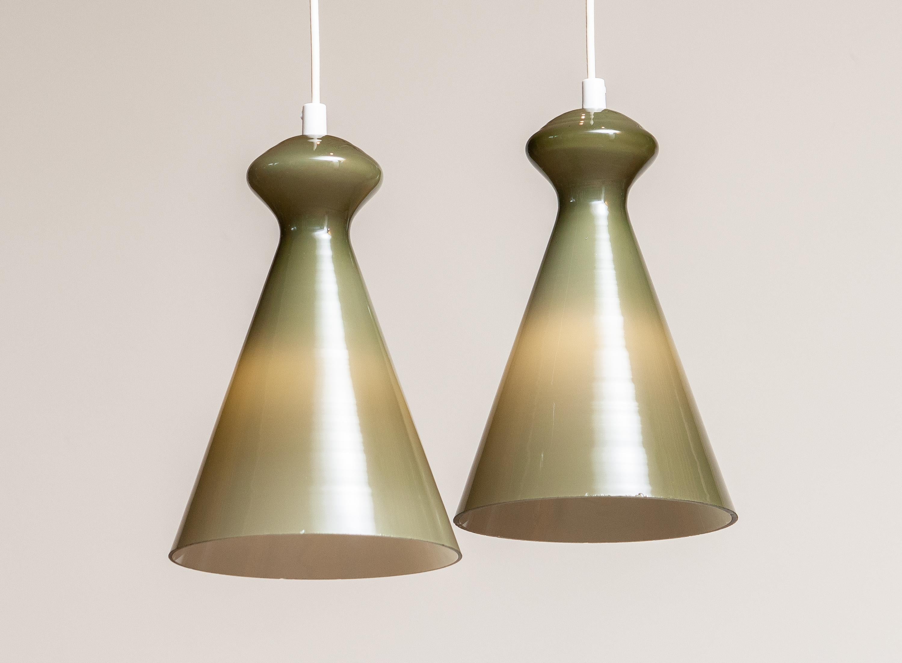Finnish 1950 Pair Glass Pendants in Olive Green by Maria Lindeman for Idman Oy, Finland