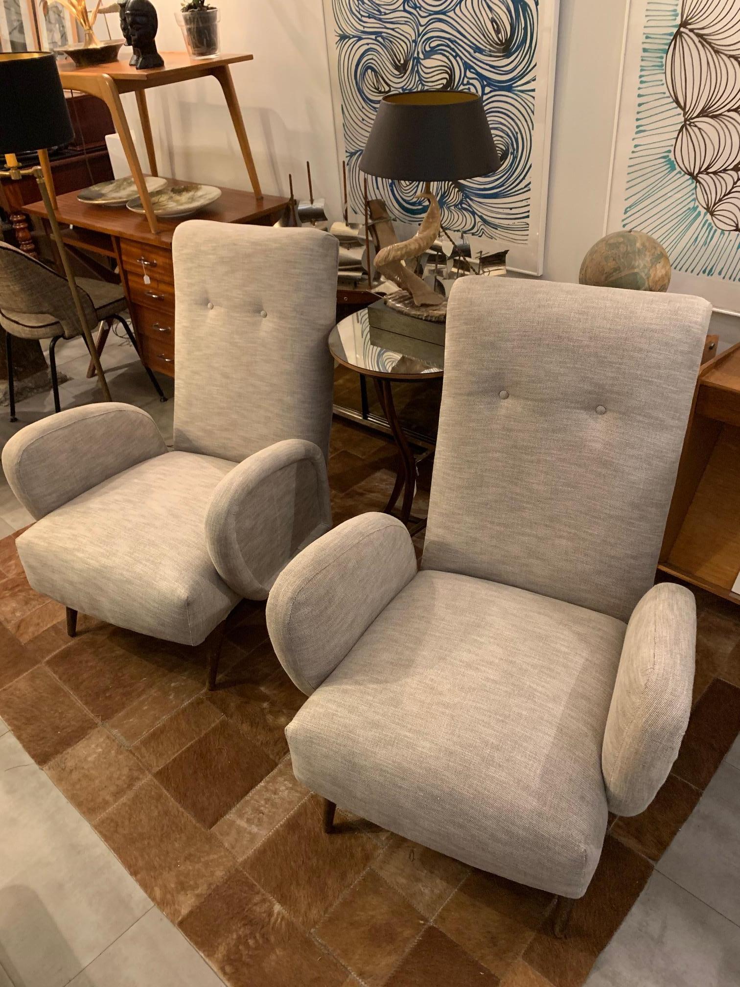 Pair of Italian armchairs 1950s design, walnut legs and reupholstered in broken white linen - gray, reinforced and restored interior.