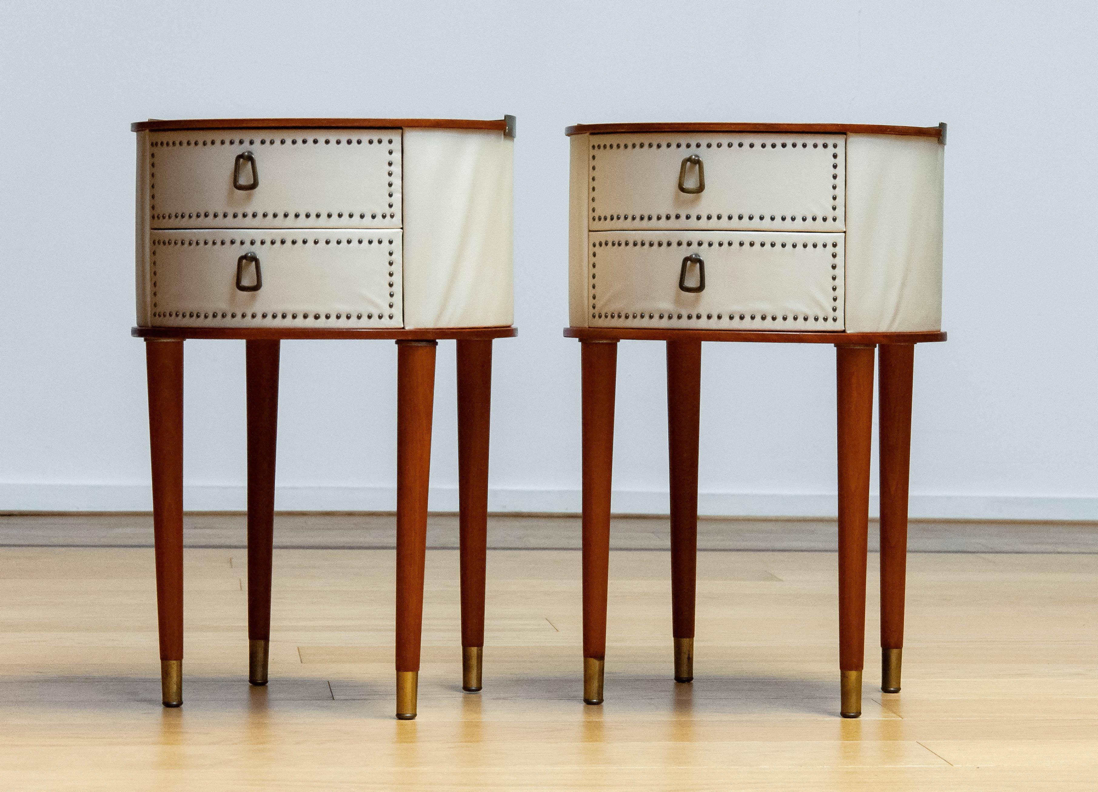 Mid-20th Century 1950 Pair Nailed Night Stands With Matching Vanity By Halvdan Pettersson. Sweden