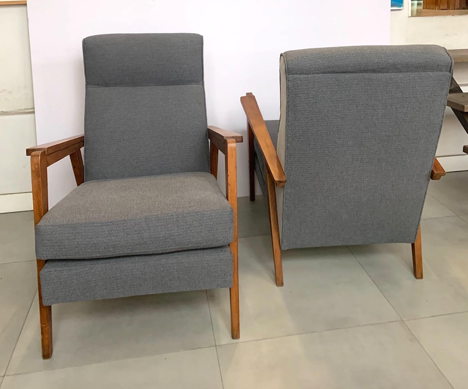 Wool 1950 Pair of French Oak Armchairs For Sale