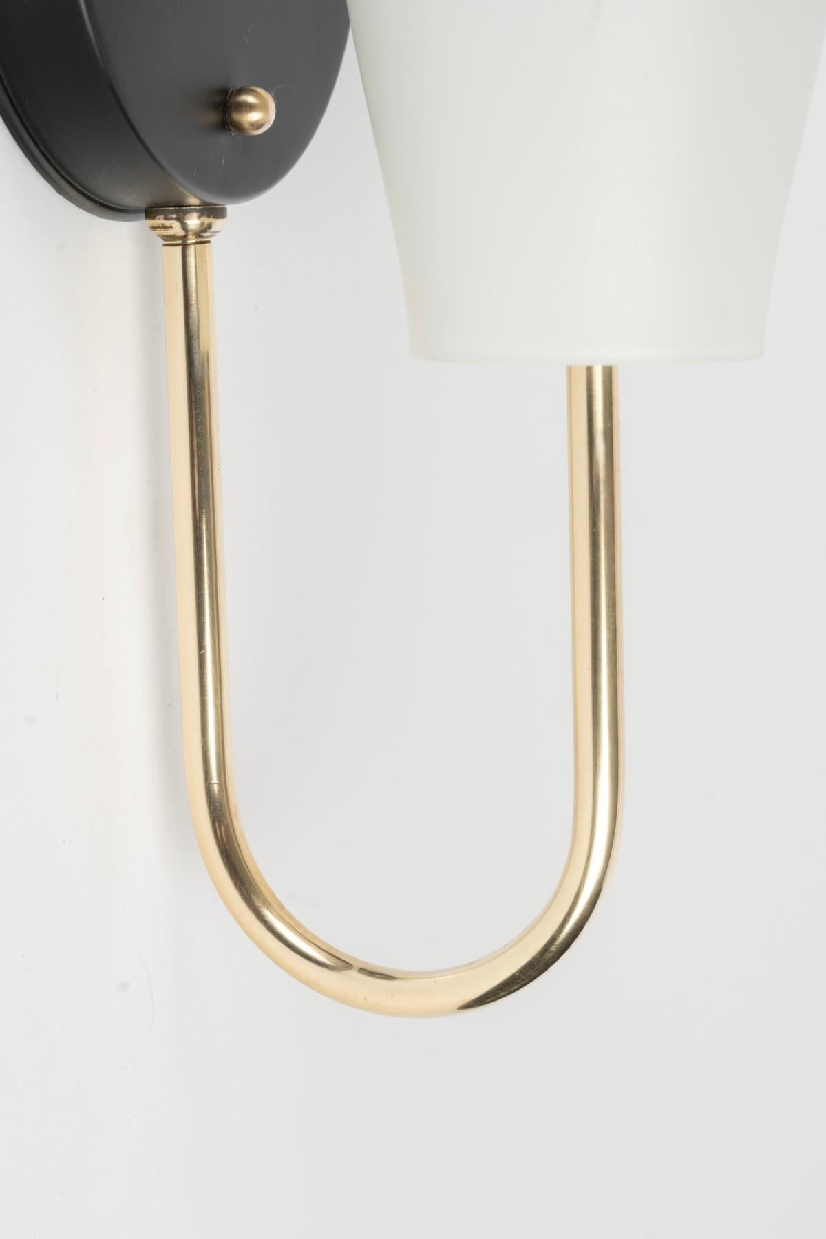 1950 Coppia di lampade a parete Maison Lunel In condizioni buone in vendita a Saint-Ouen, FR