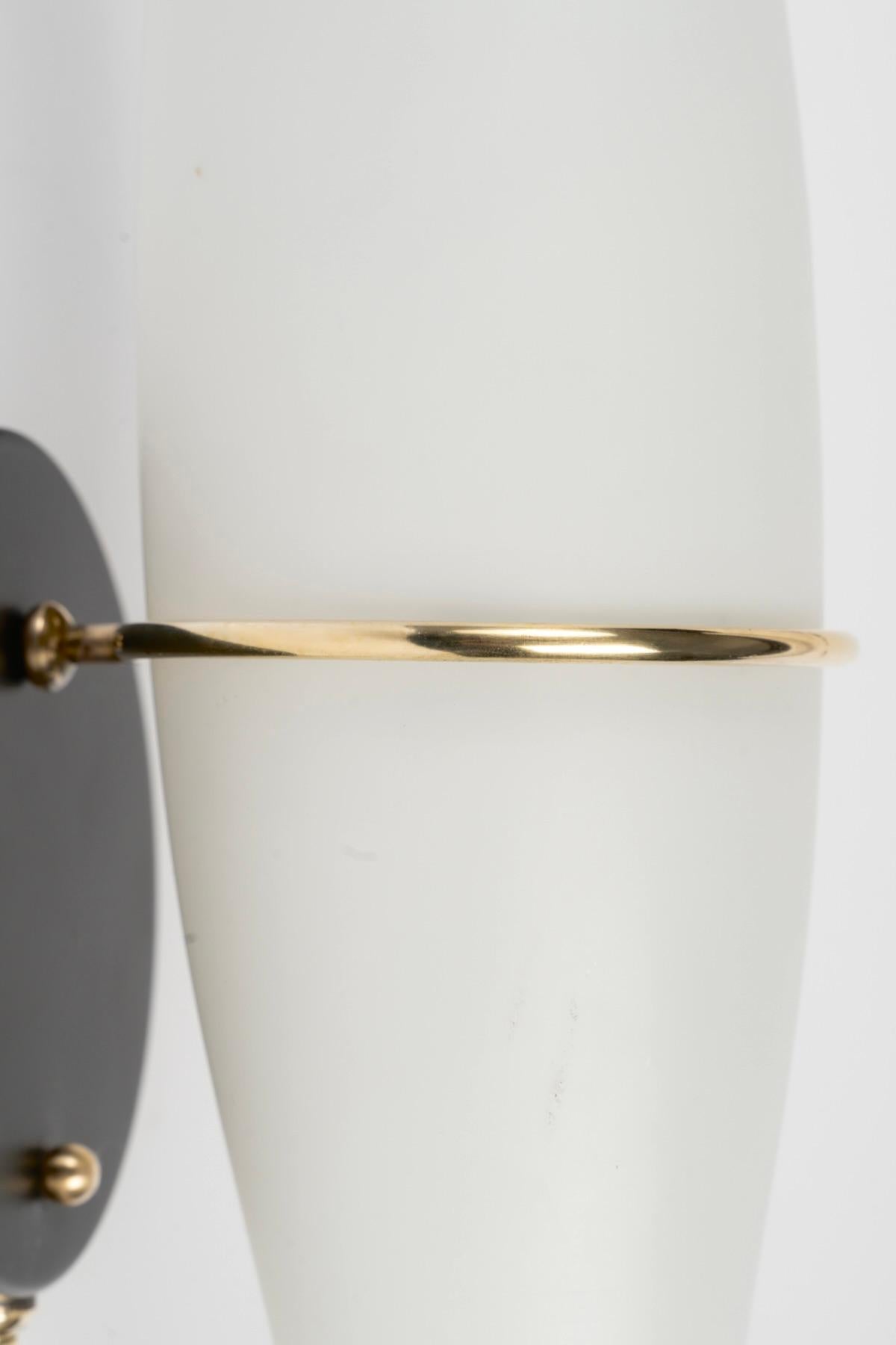 Metà XX secolo 1950 Coppia di lampade a parete Maison Lunel in vendita