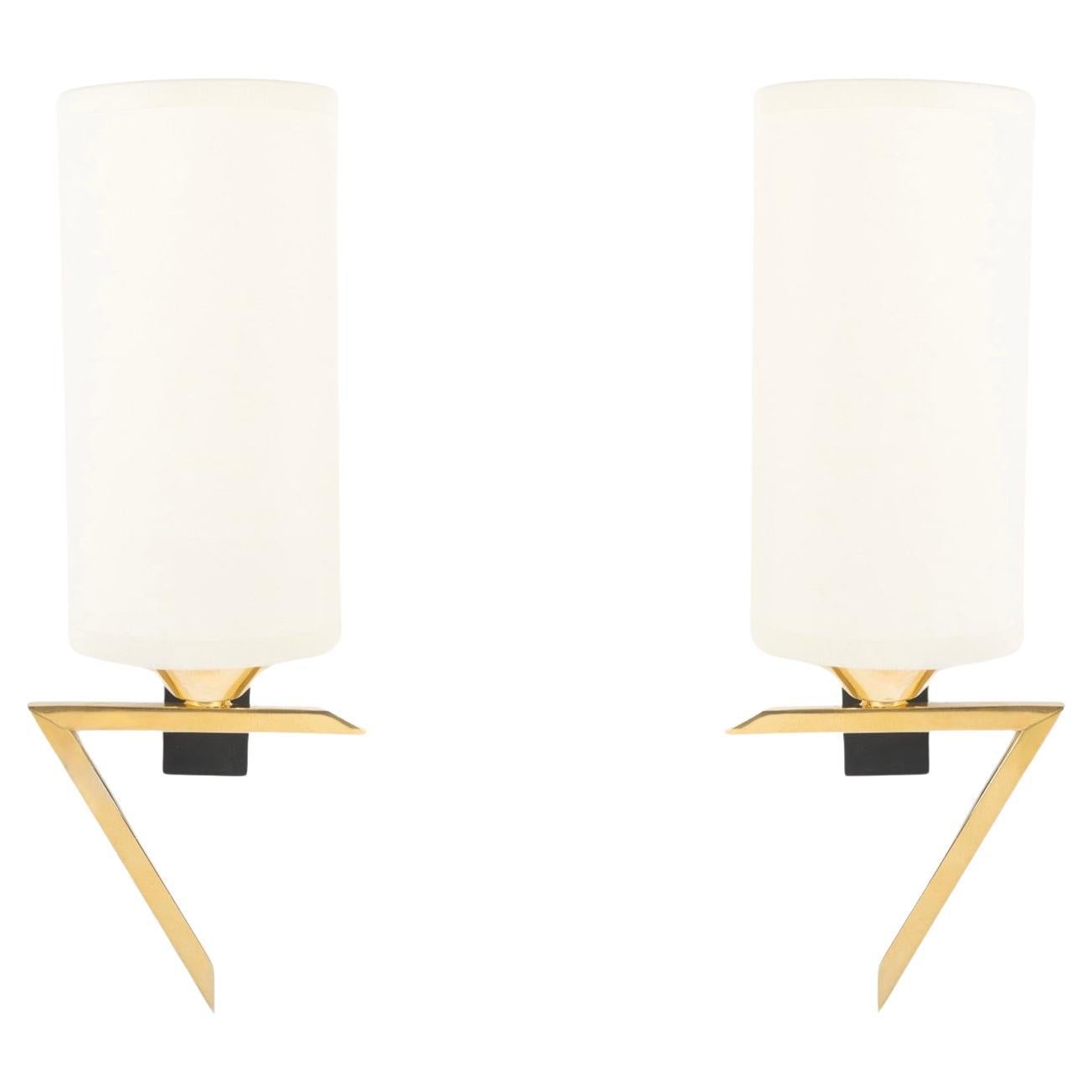 1950 Coppia di lampade da parete in ottone dorato Maison Roche