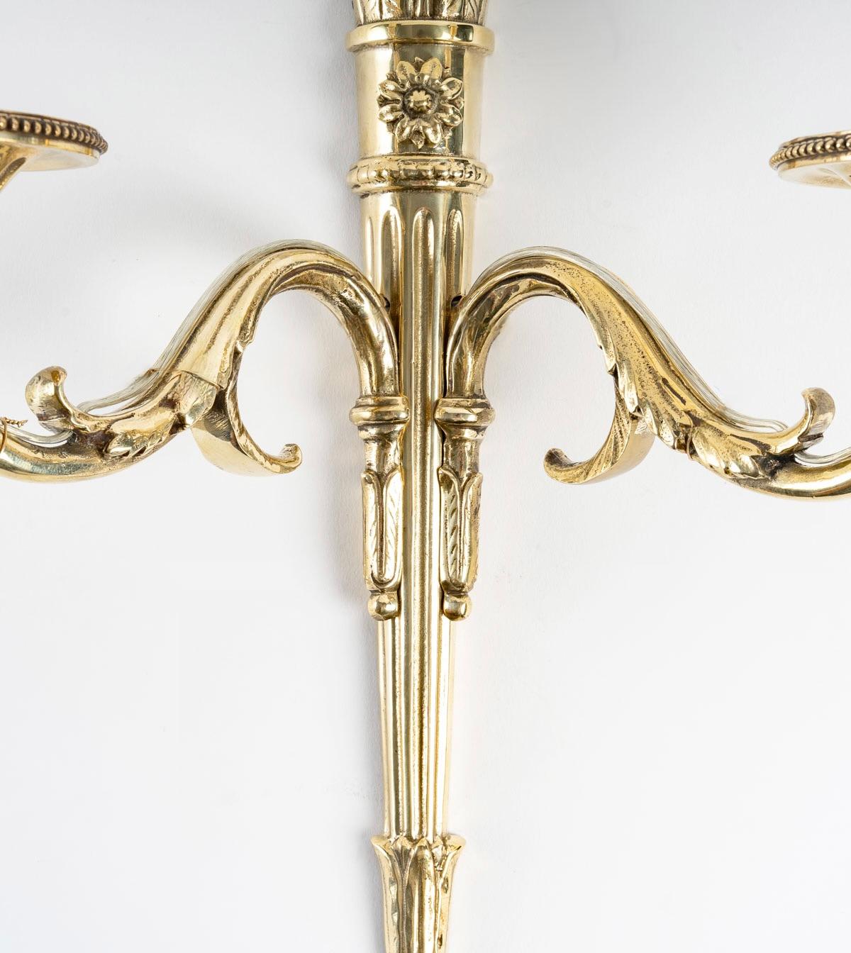 1950 Pair of Neoclassical Sconces in Bronze from the House of Lucien Gau In Good Condition For Sale In Saint-Ouen, FR