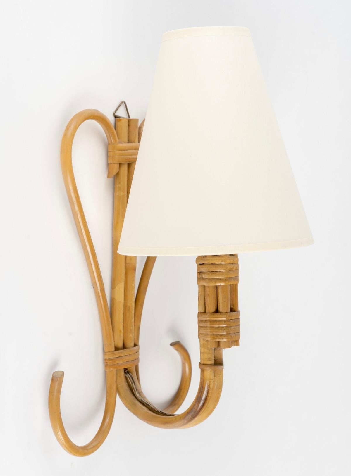Corde 1950 Paire d'appliques en rotin de Louis Sognot en vente