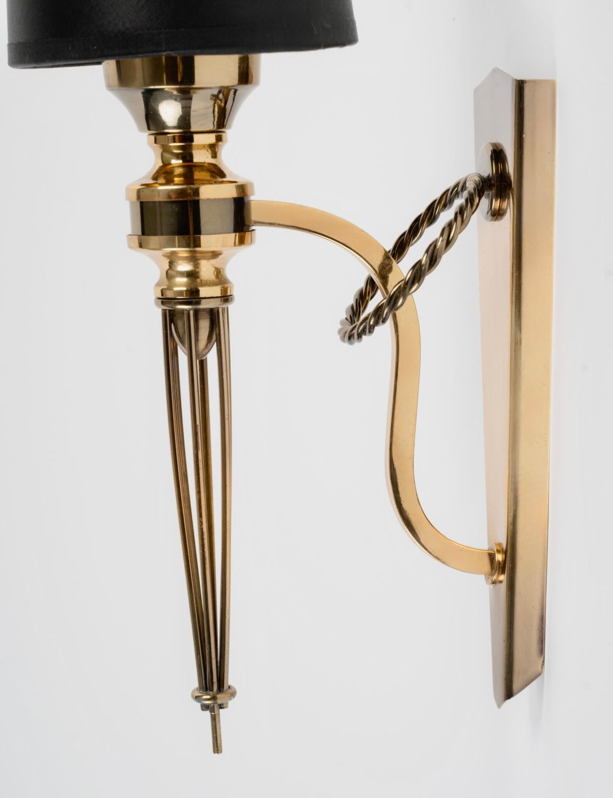 1950 Pareja de lámparas de pared con anillos Atelier Petitot mediados del siglo XX en venta