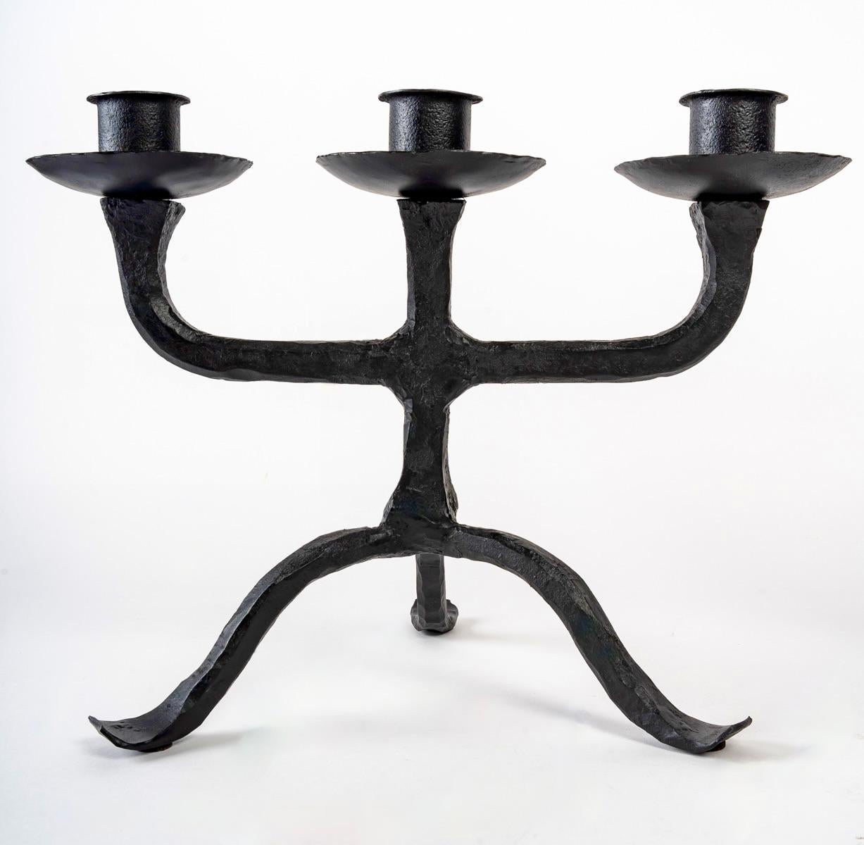 1950 Pair of wrought iron candlesticks from the Ateliers Marolles In Good Condition In Saint-Ouen, FR