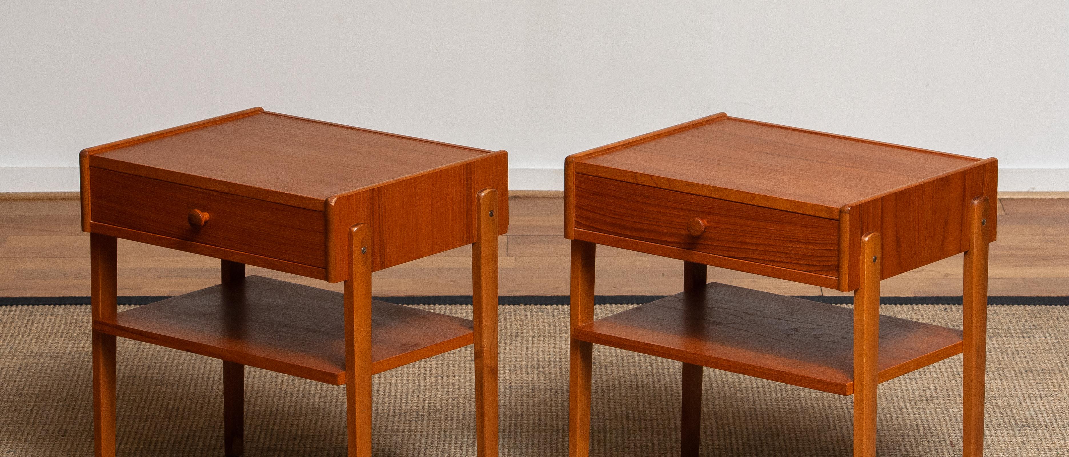 1950 Teak Nightstands Bedside Tables by Carlström & Co Mobelfabrik Sweden, Pair In Good Condition In Silvolde, Gelderland