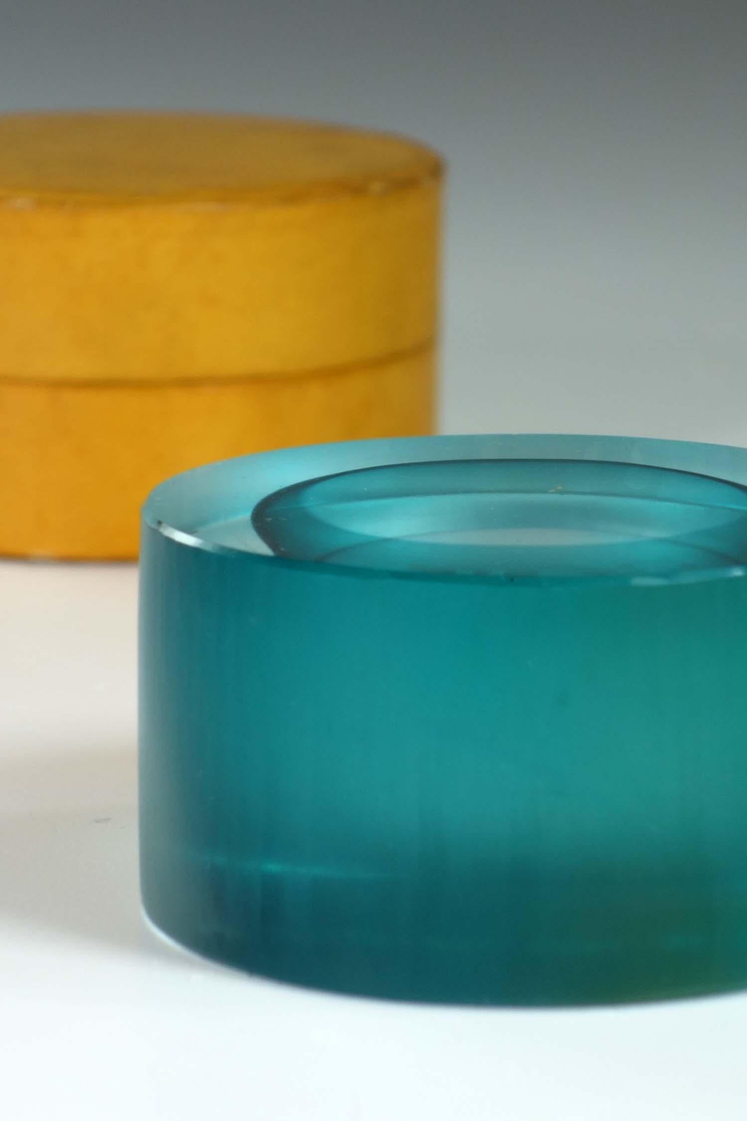 Italiano 1950 Paolo Venini Olivetti Fermacarte in vetro di Murano blu in vendita