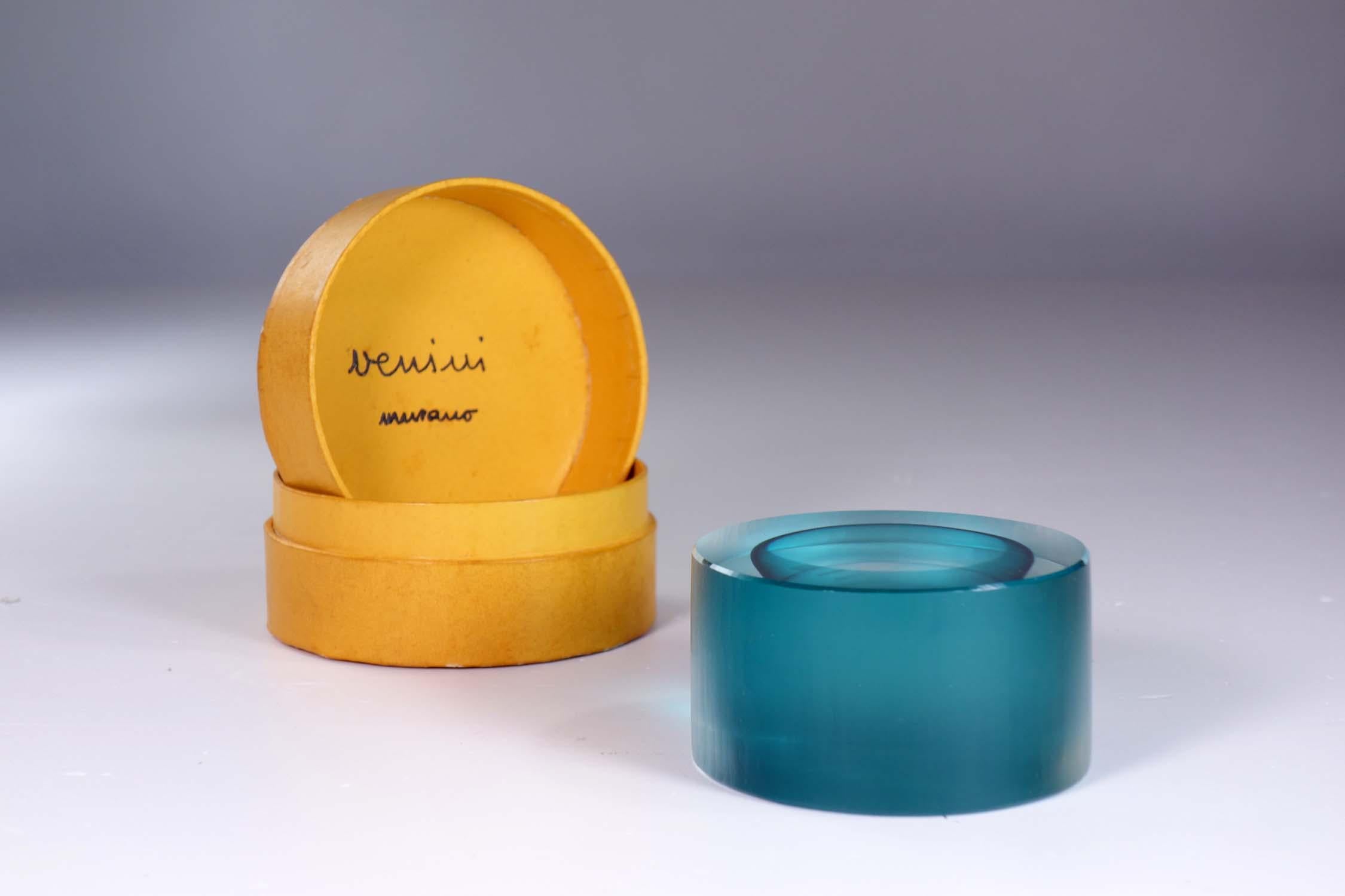 Metà XX secolo 1950 Paolo Venini Olivetti Fermacarte in vetro di Murano blu in vendita