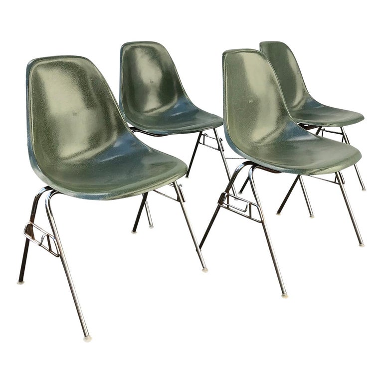 1950, Ray and Charles Eames for Herman Miller Set DSS Fiberglass