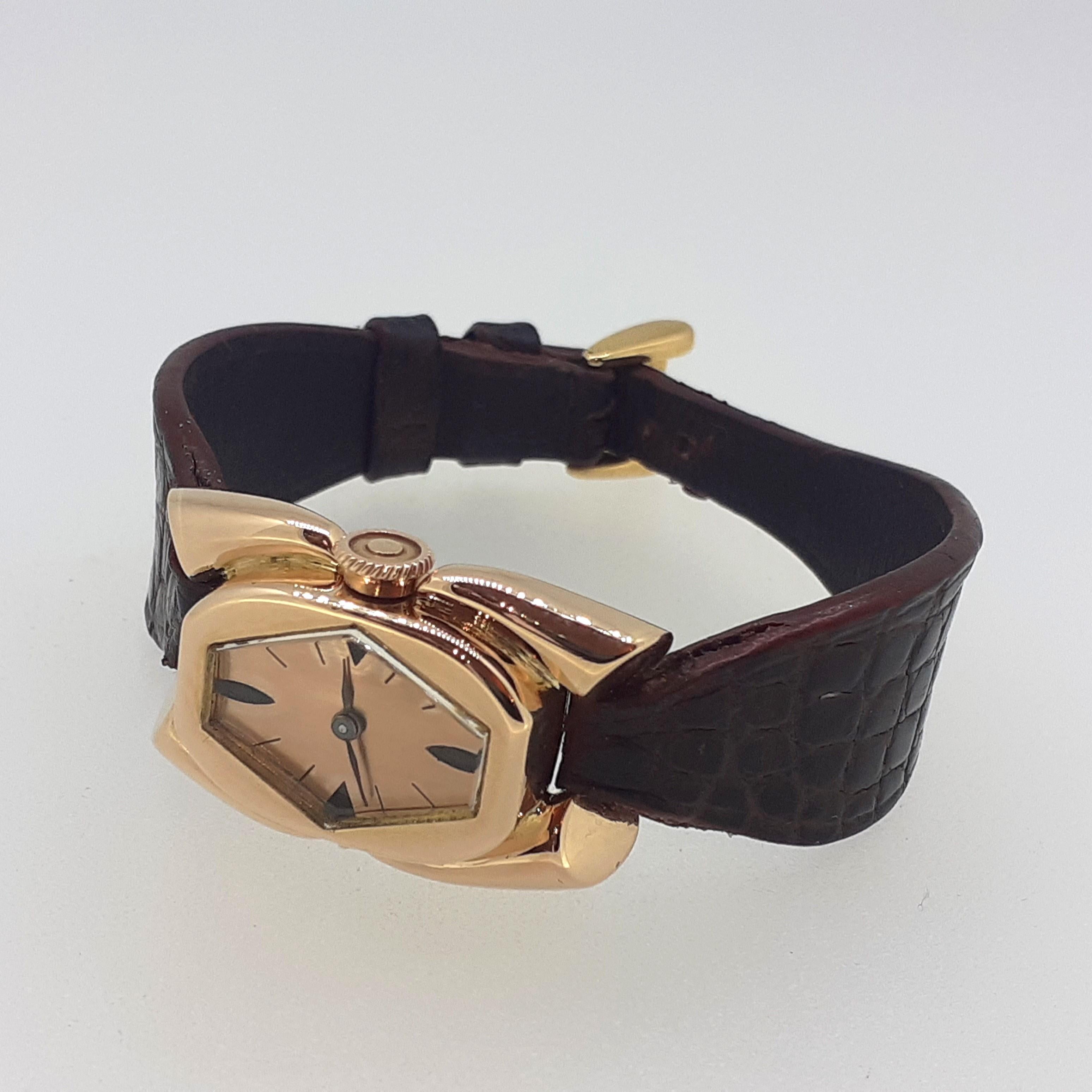 1950 Retro Rose Gold French Lady Wristwatch In Good Condition In London, GB