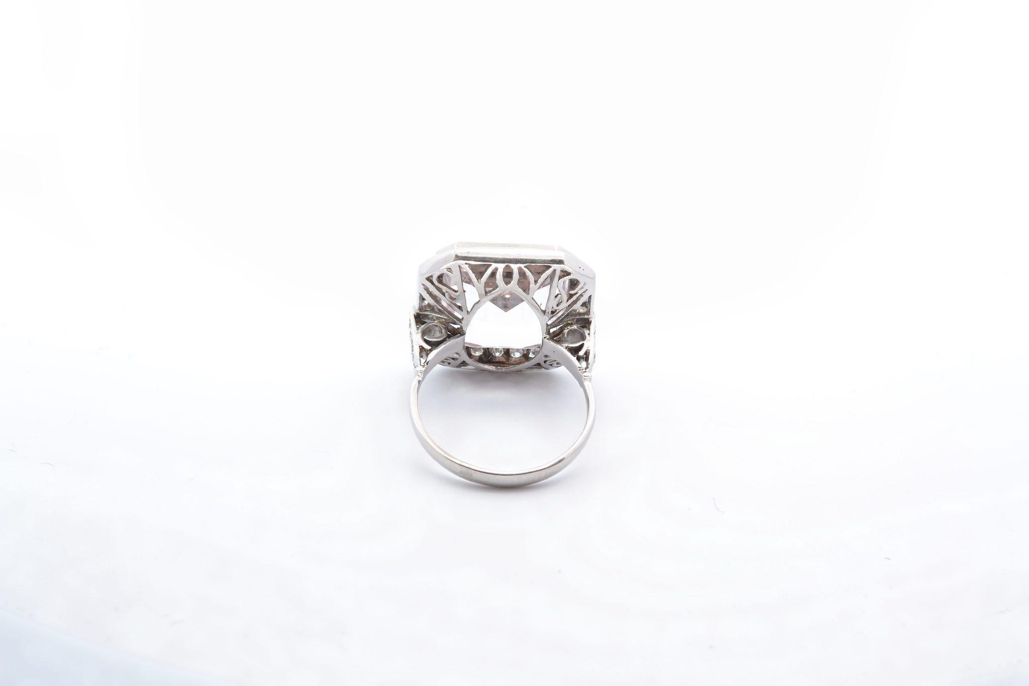 Ring 1950 mit natürlichem Morganit von 14,5 Karat und 32 Diamanten  für Damen oder Herren im Angebot