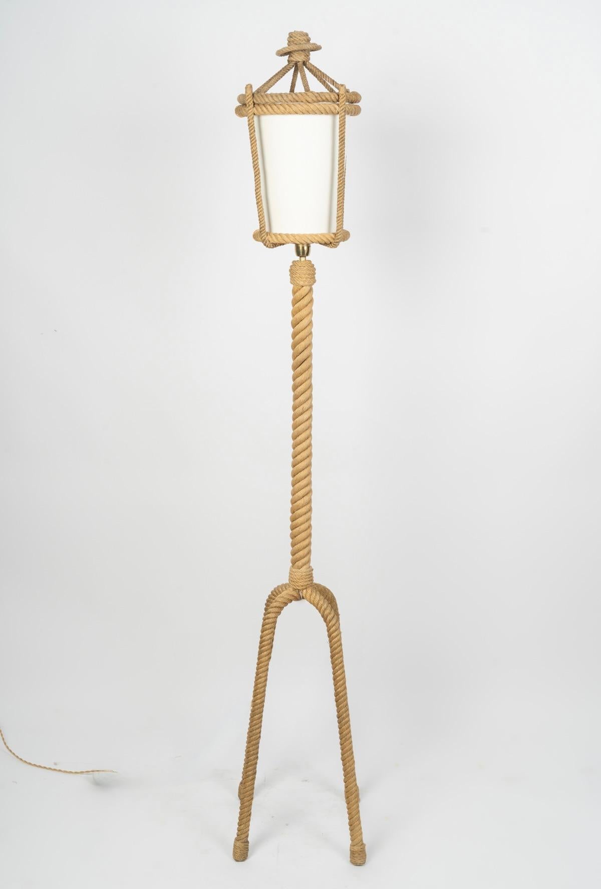 Corda 1950 Lampada da terra in corda di Adrien Audoux and Frida Minet in vendita