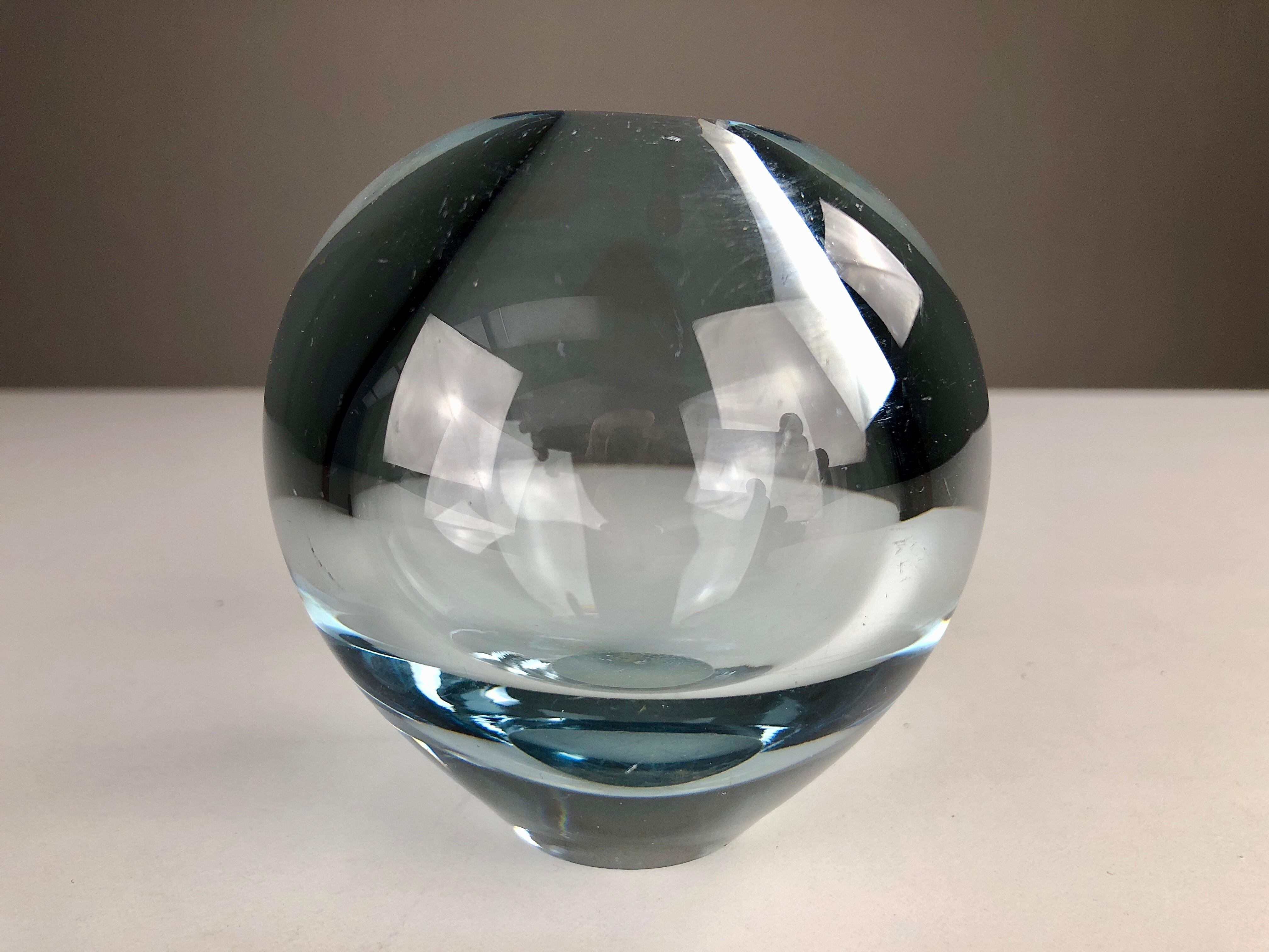 1960 Danish handblown glass drop vase by Per Lütken for Holmegaard with engraved signature and year of production.

Danish glassmaker Per Lütken (1916 - 1998) worked at Holmegaard from 1942 until his death in 1998. During this period he created some