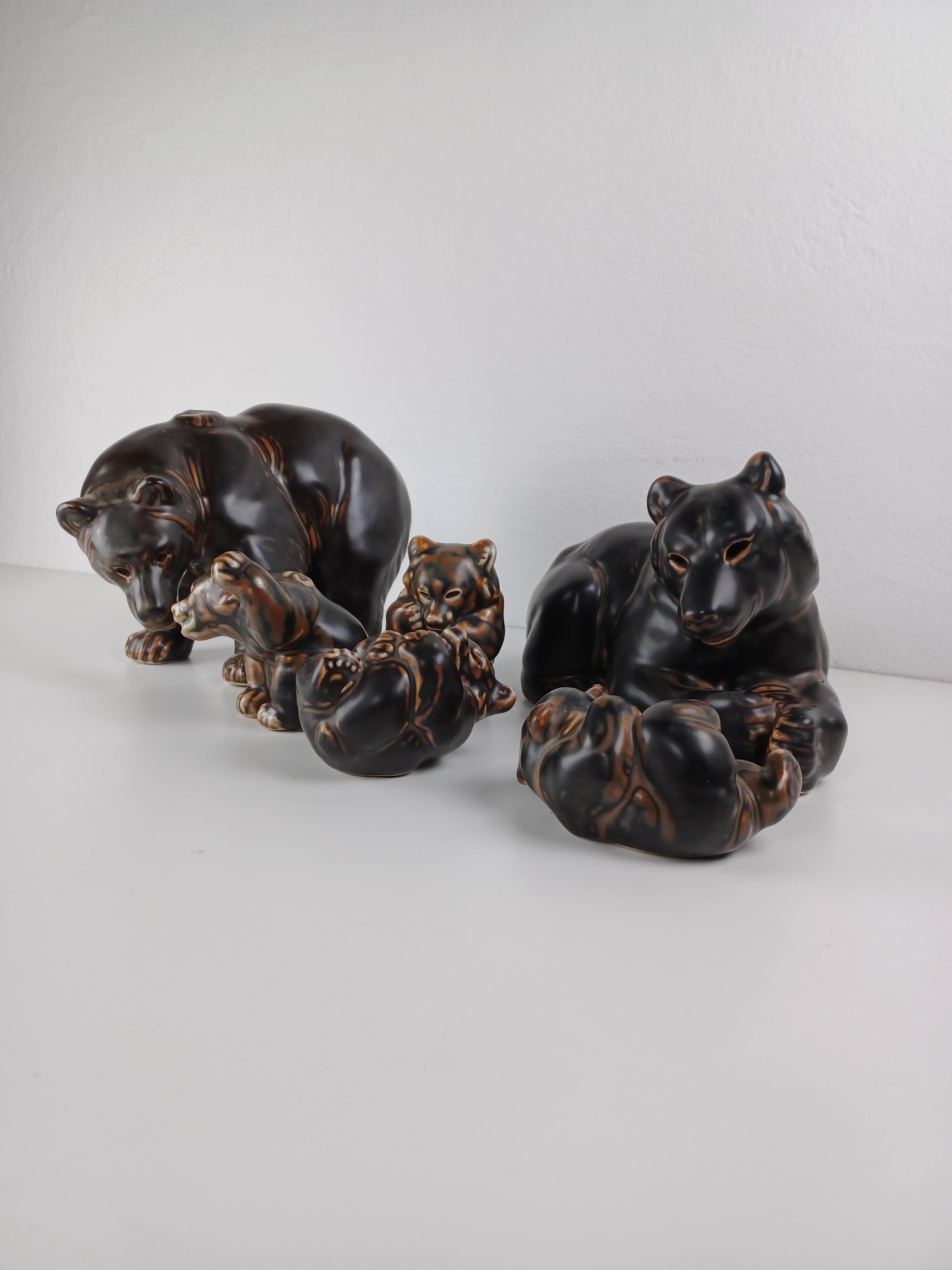 Scandinavian Modern 1950´s Danish Knud Kyhn Bear Family Figurines for Royal Copenhagen For Sale