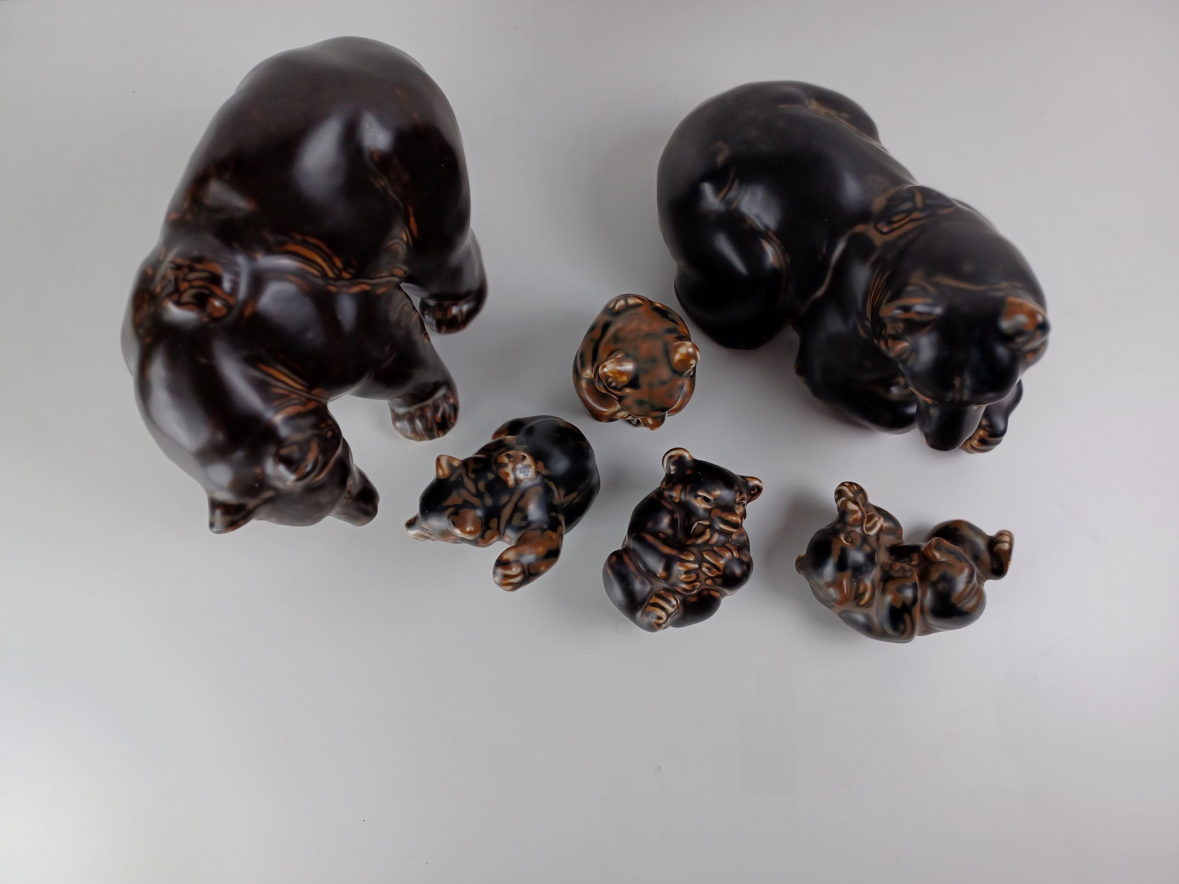 1950´s Danish Knud Kyhn Bear Family Figurines for Royal Copenhagen In Good Condition For Sale In Knebel, DK
