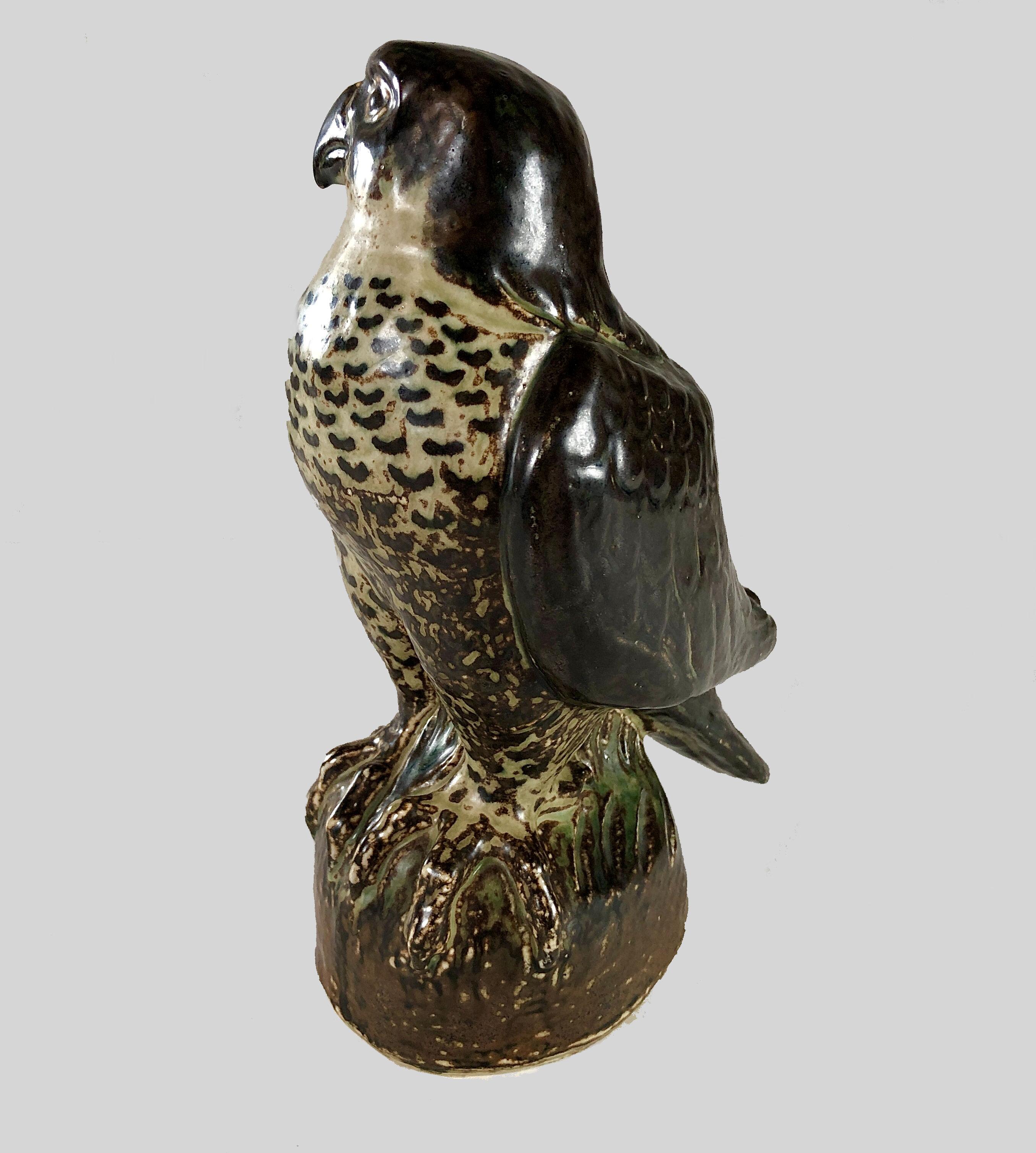Scandinave moderne Figurine Falcon danoise des années 50 de Knud Kyhn pour Royal Copenhagen en vente