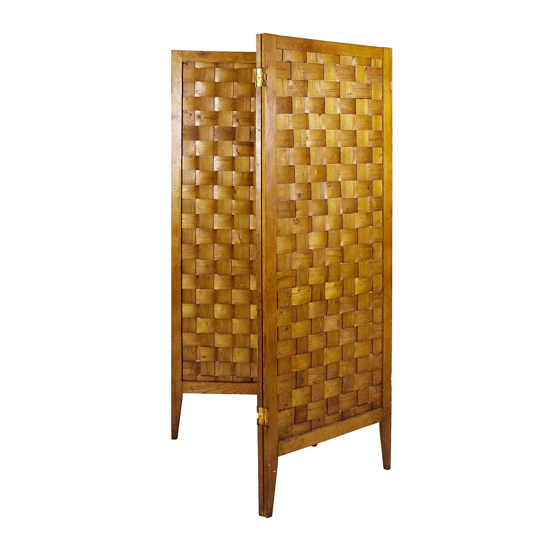 Folding screen, three parts double faced, solid ash frame with interlaced ash slats.

France, circa 1950

Each part is 60 cm wide.